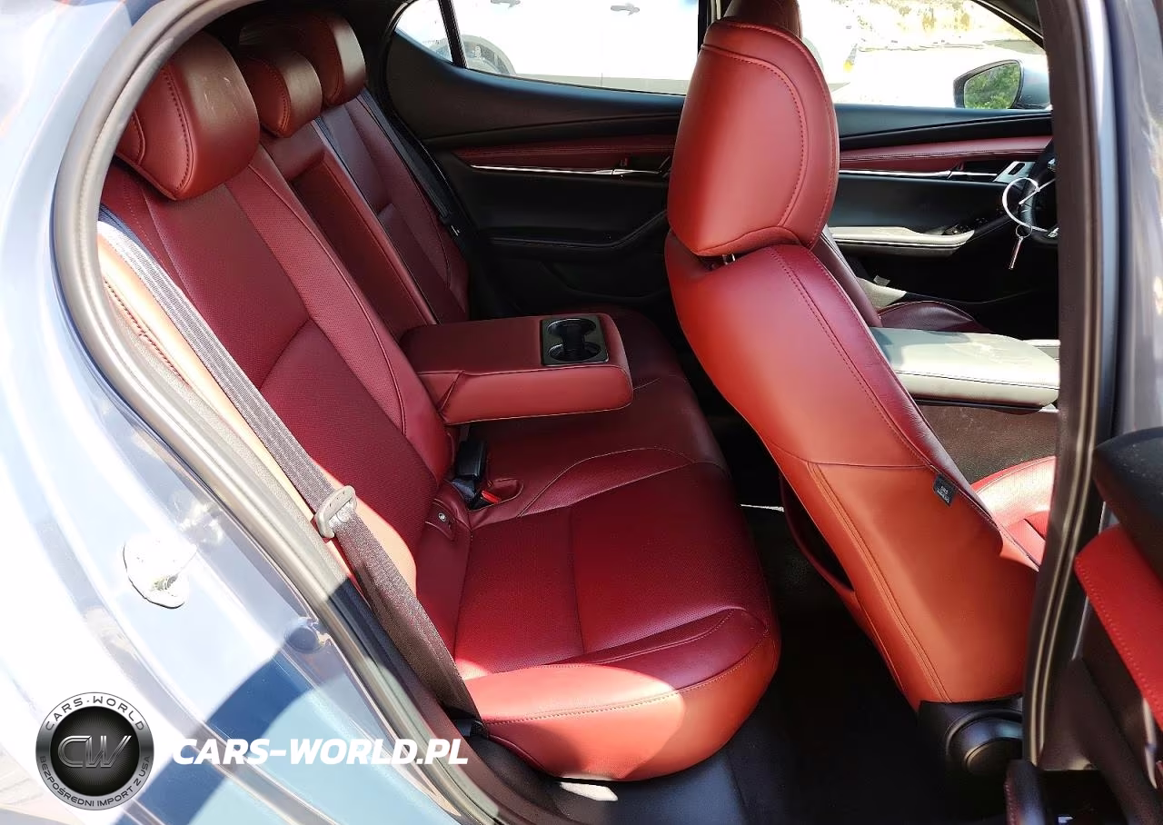 2021 Mazda 3 Premium VIN:JM1BPAML8M1401455 - 10