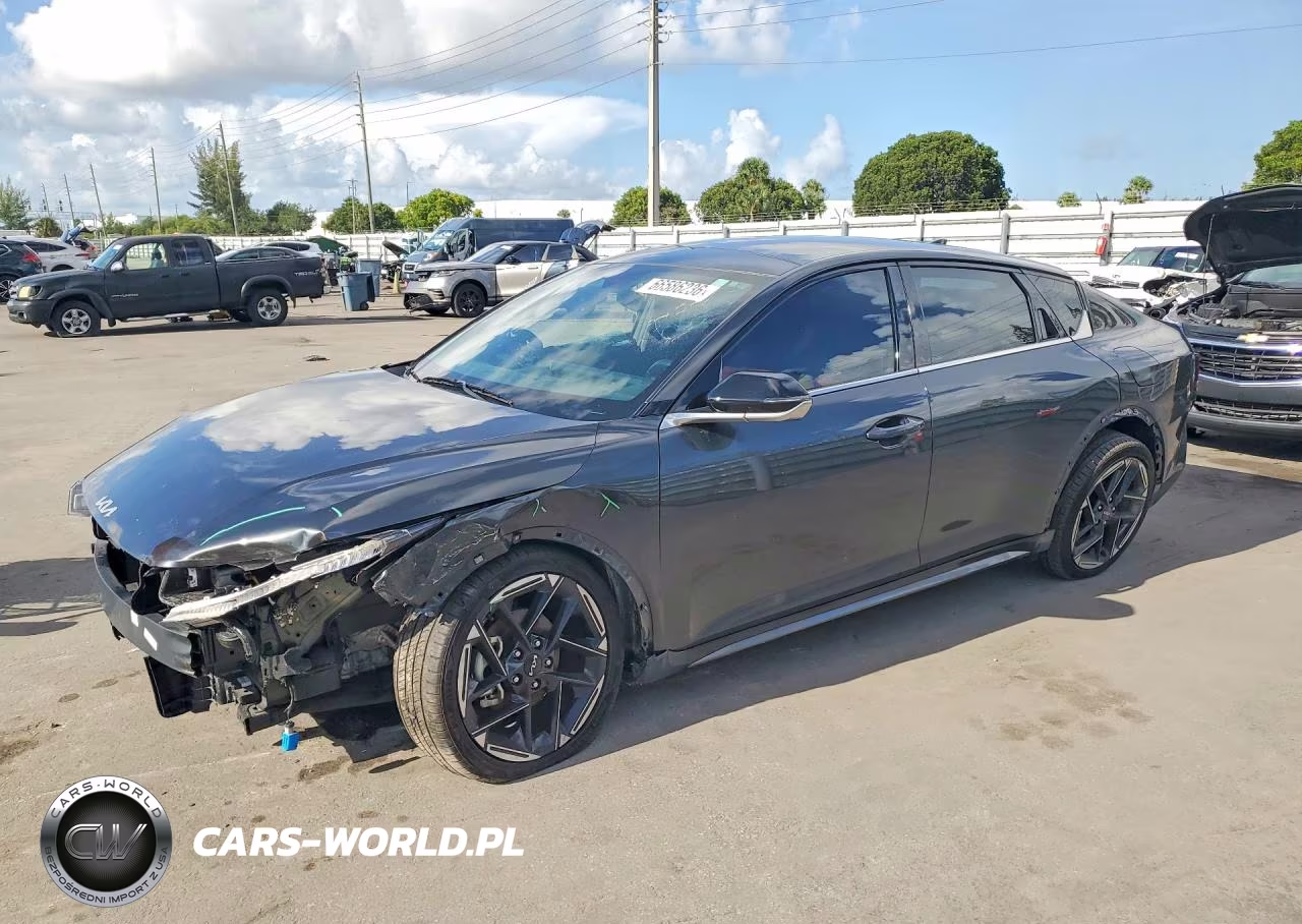 2025 Kia K4 Gt Line – zdjęcie 1 z 12