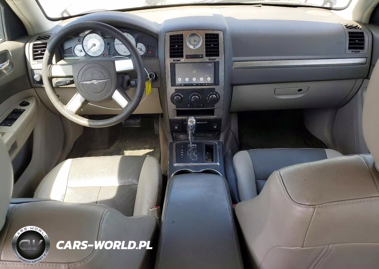 2008 Chrysler 300 Touring VIN:2C3LA53GX8H165422 - 8
