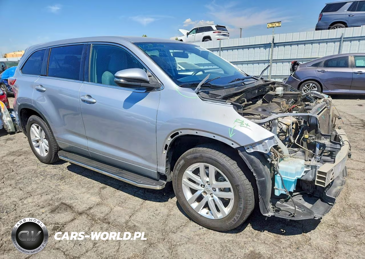 2015 Toyota Highlander Le VIN:5TDZARFH4FS012132 - 4