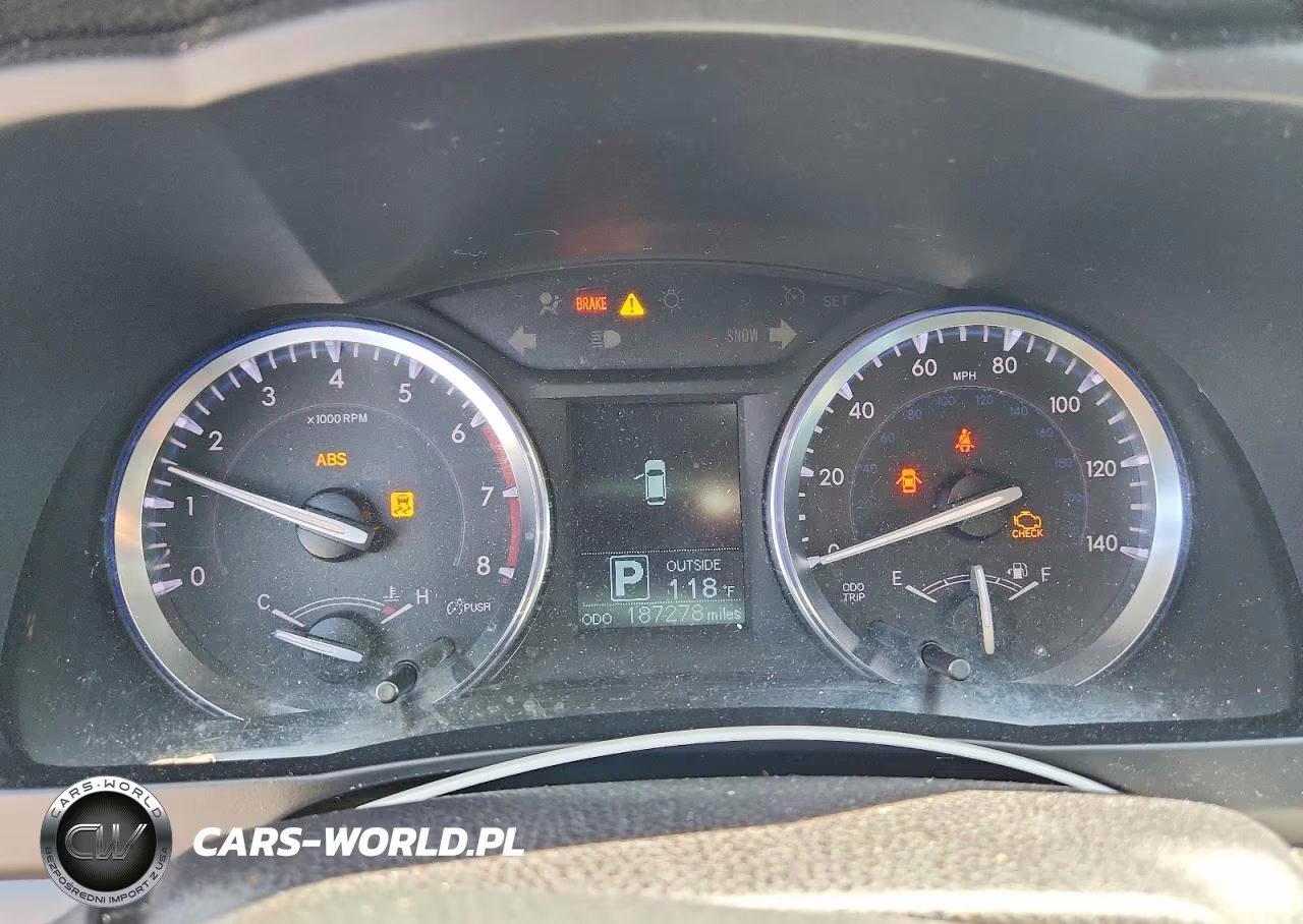 2015 Toyota Highlander Le VIN:5TDZARFH4FS012132 - 9