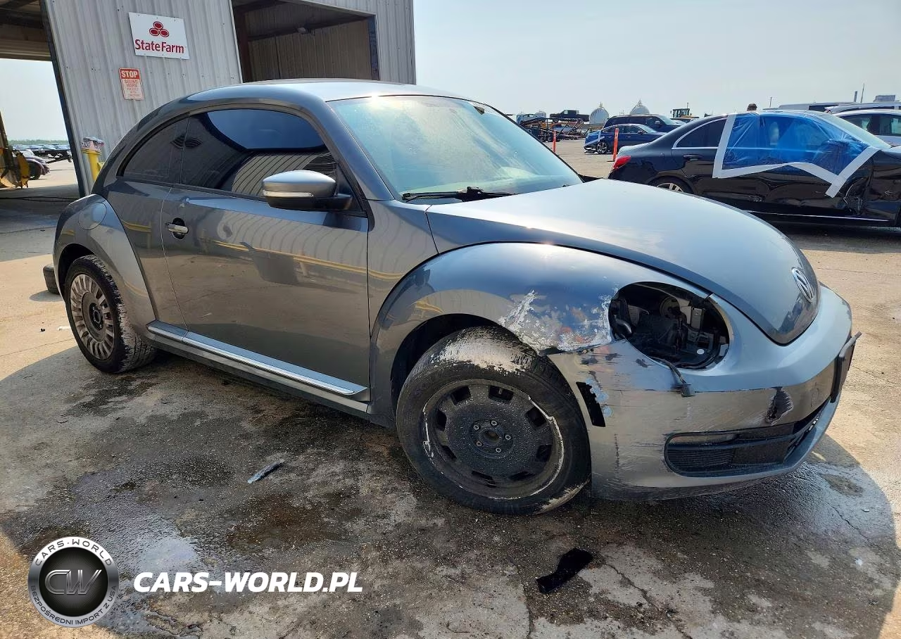 2013 Volkswagen Beetle VIN:3VWJX7AT6DM669231 - 4