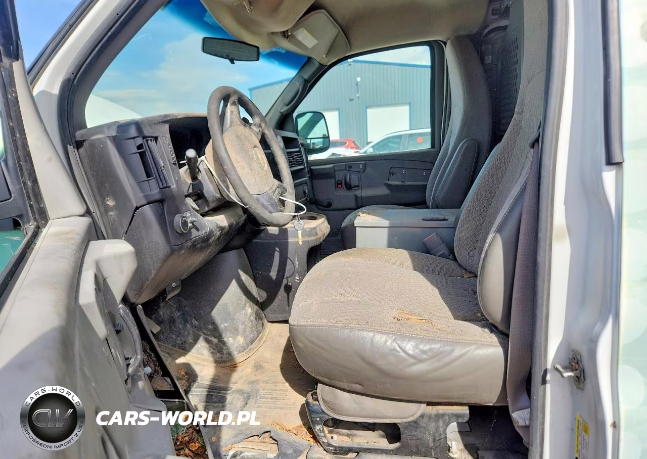 2010 Chevrolet Express G2500 VIN:1GCZGFBA9A1183759 - 7