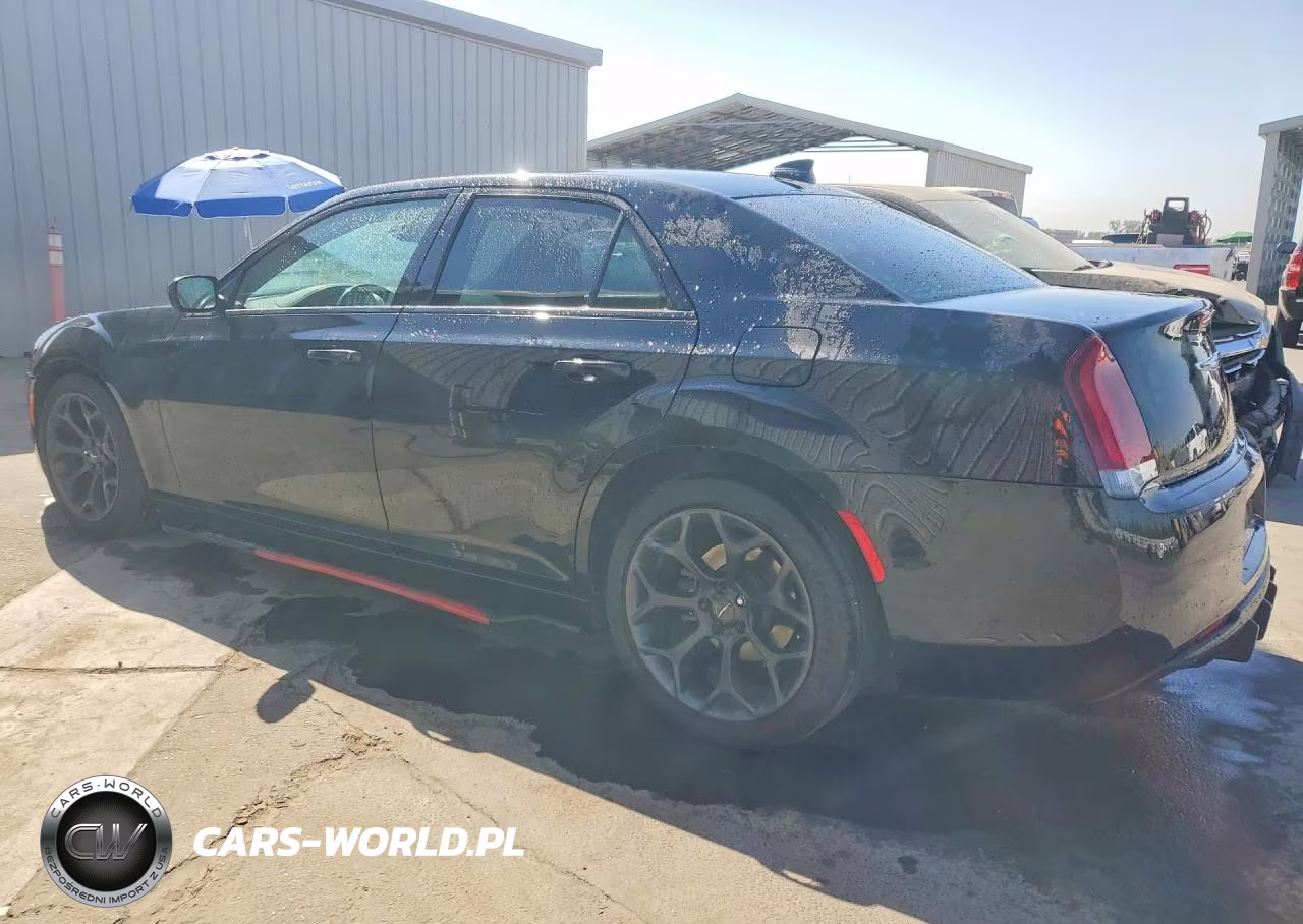 2019 Chrysler 300 S VIN:2C3CCABG2KH634028 - 2
