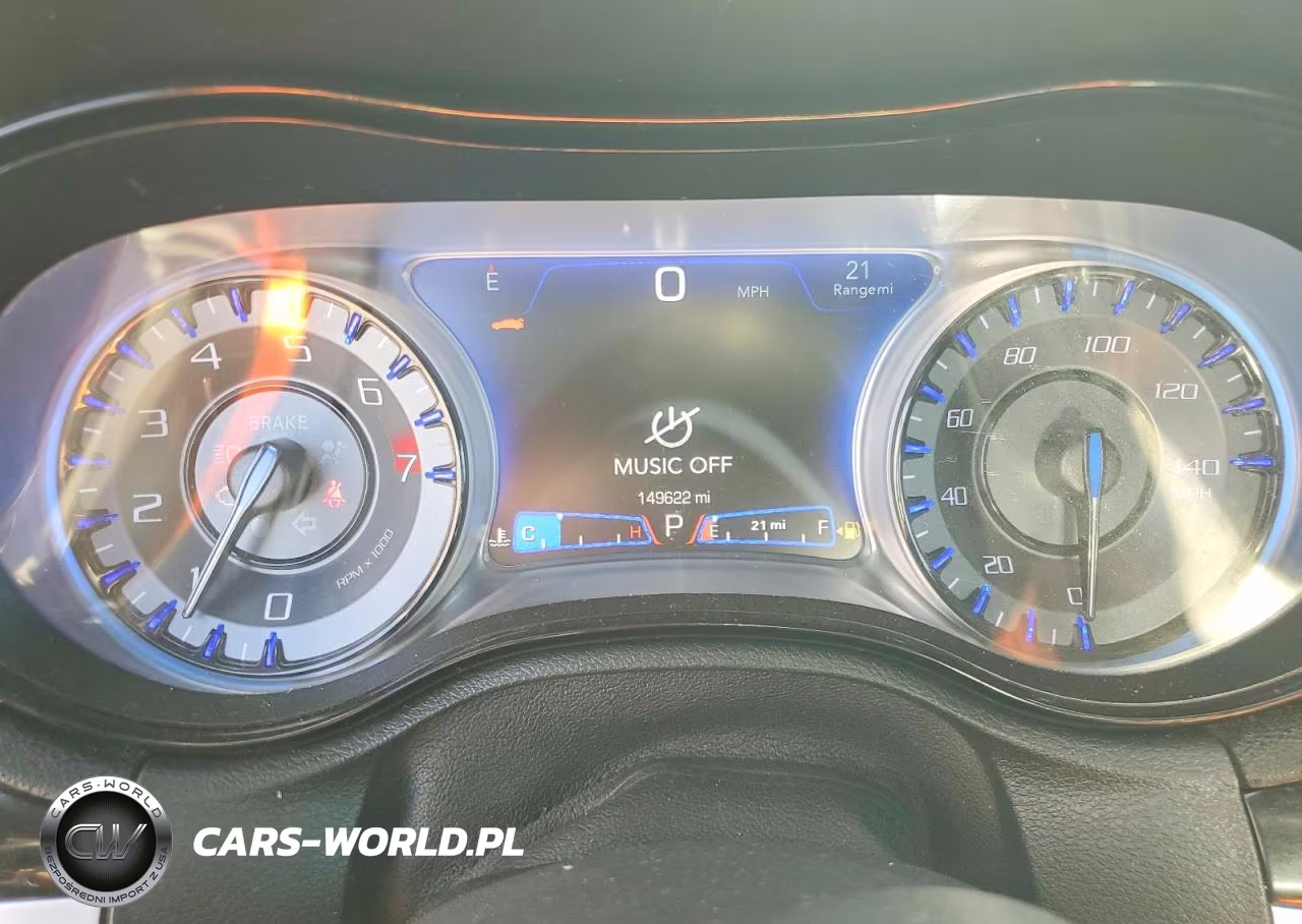 2019 Chrysler 300 S VIN:2C3CCABG2KH634028 - 9