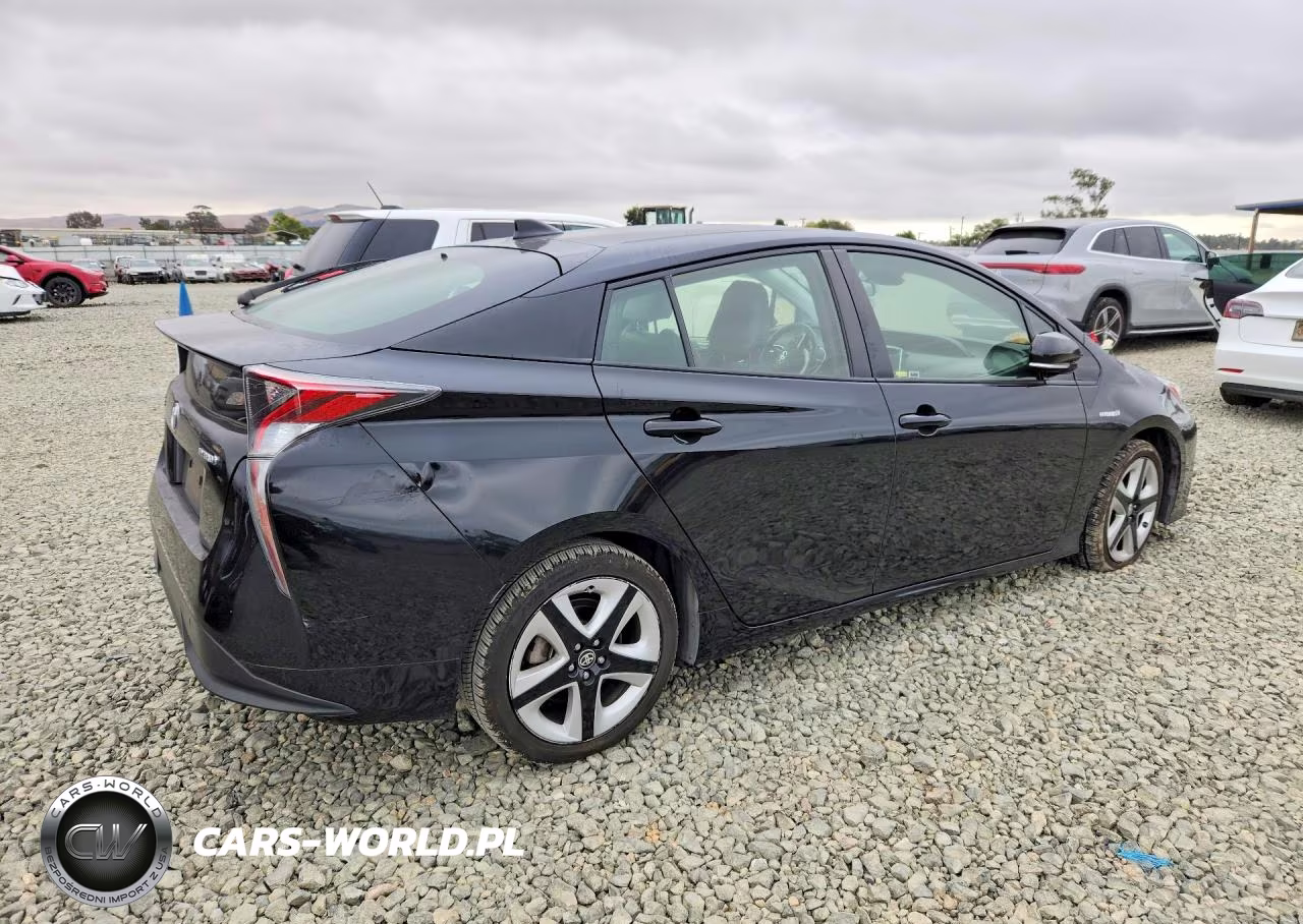 2016 Toyota Prius Three Touring VIN:JTDKARFU4G3022077 - 3