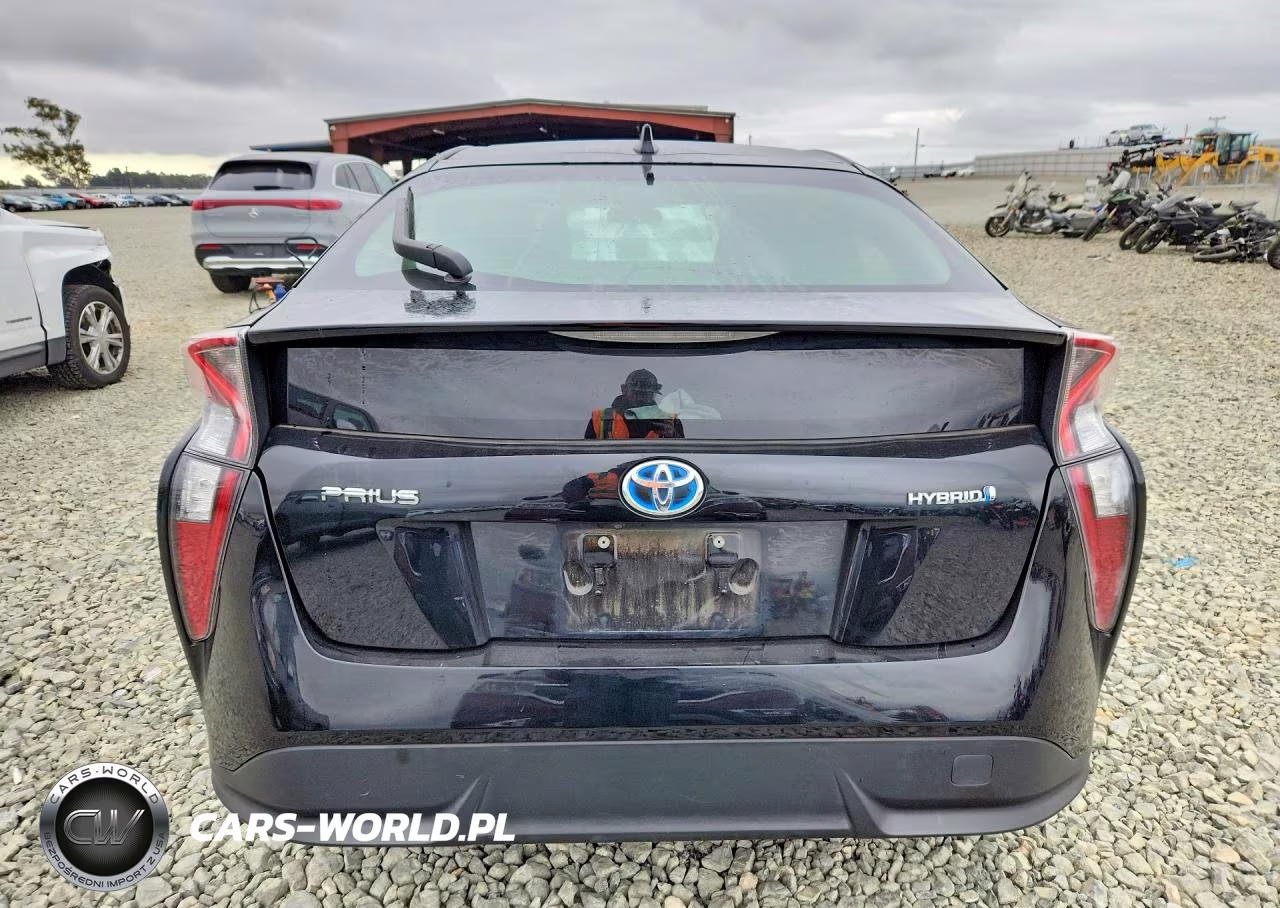 2016 Toyota Prius Three Touring VIN:JTDKARFU4G3022077 - 6