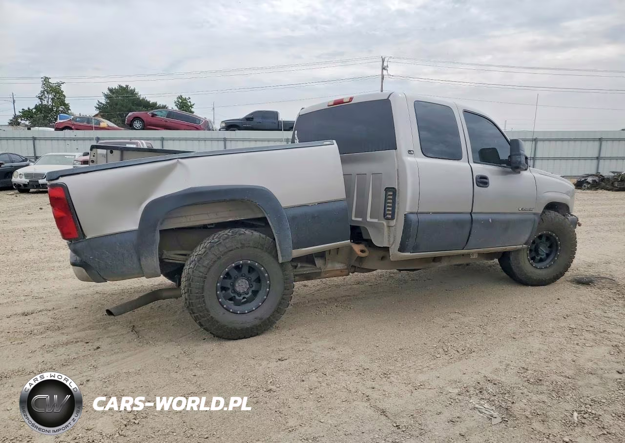 2004 Chevrolet Silverado K2500 Heavy Duty VIN:1GCHK29U24E144852 - 3