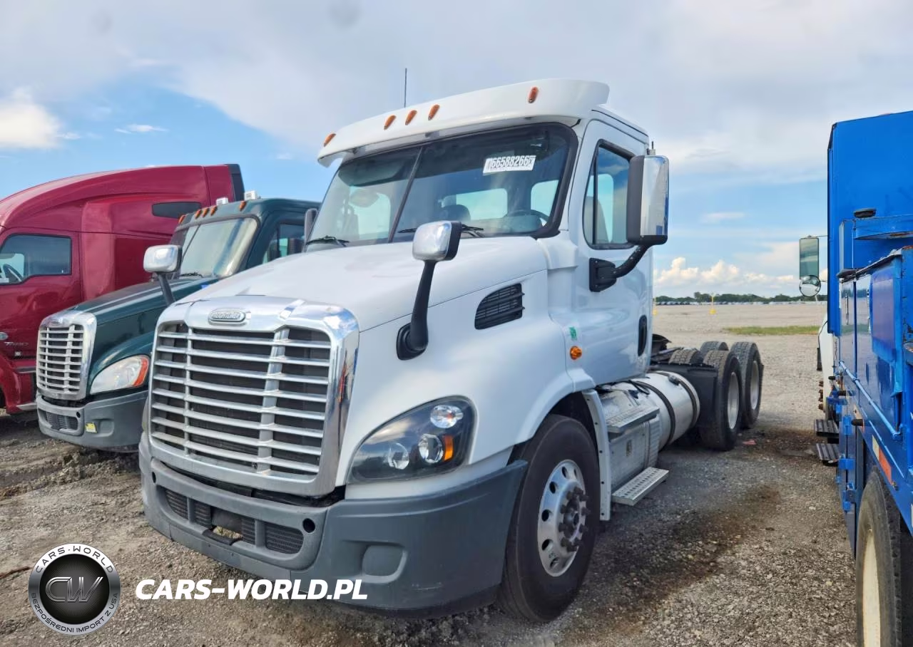 2016 Freightliner Cascadia 113 Semi Truck VIN:3AKJGBDV0GDGZ3618 - 1