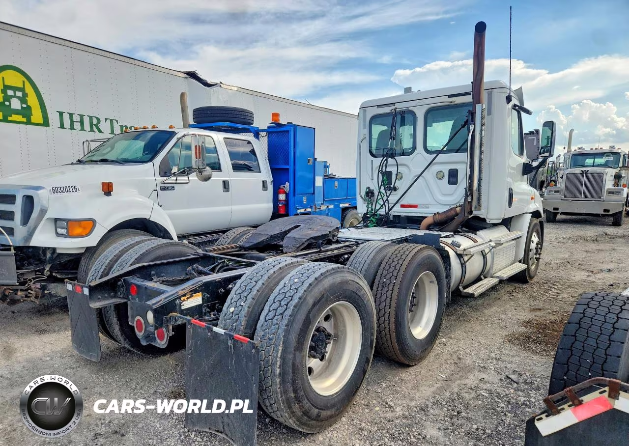 2016 Freightliner Cascadia 113 Semi Truck VIN:3AKJGBDV0GDGZ3618 - 3