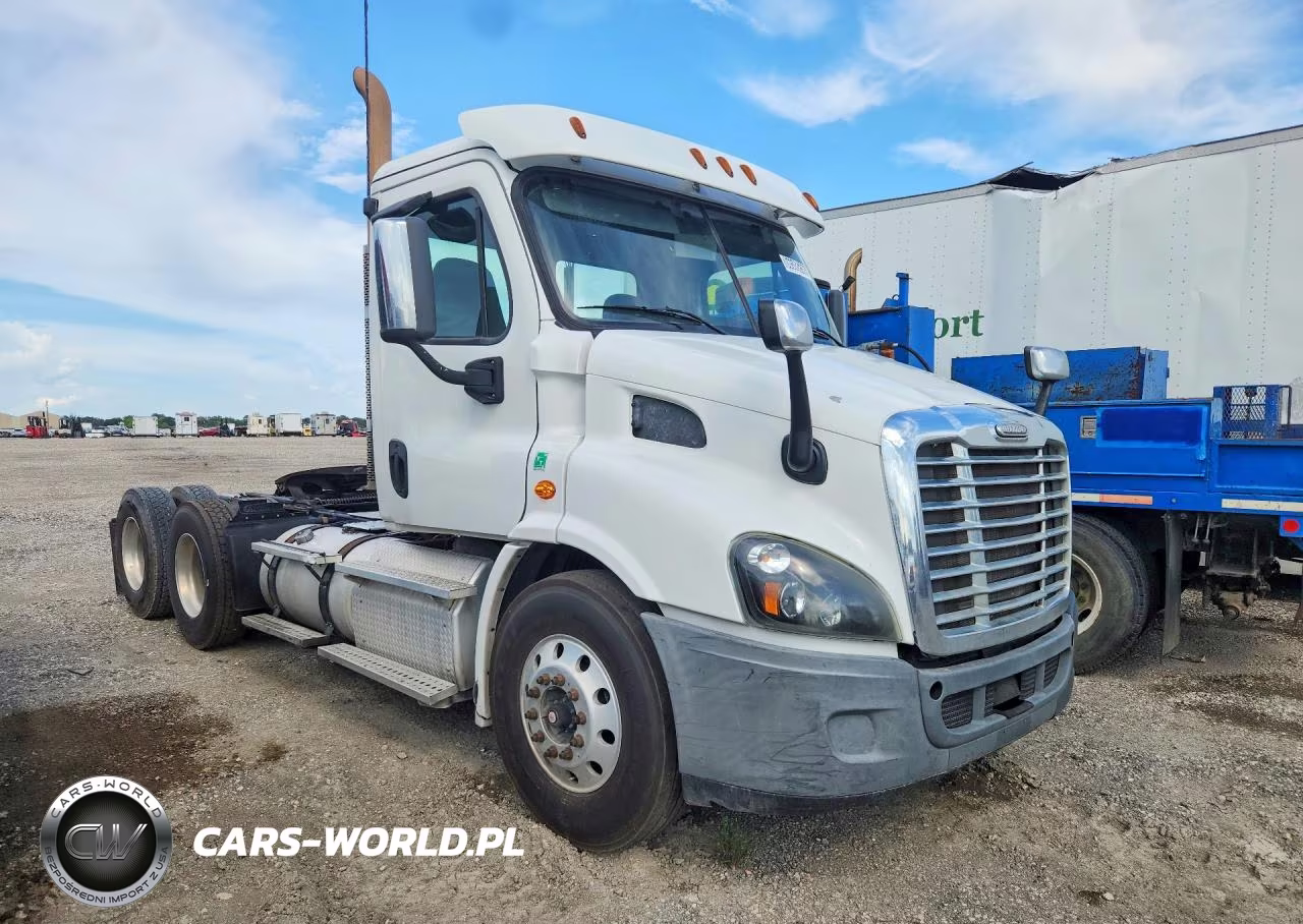 2016 Freightliner Cascadia 113 Semi Truck VIN:3AKJGBDV0GDGZ3618 - 4