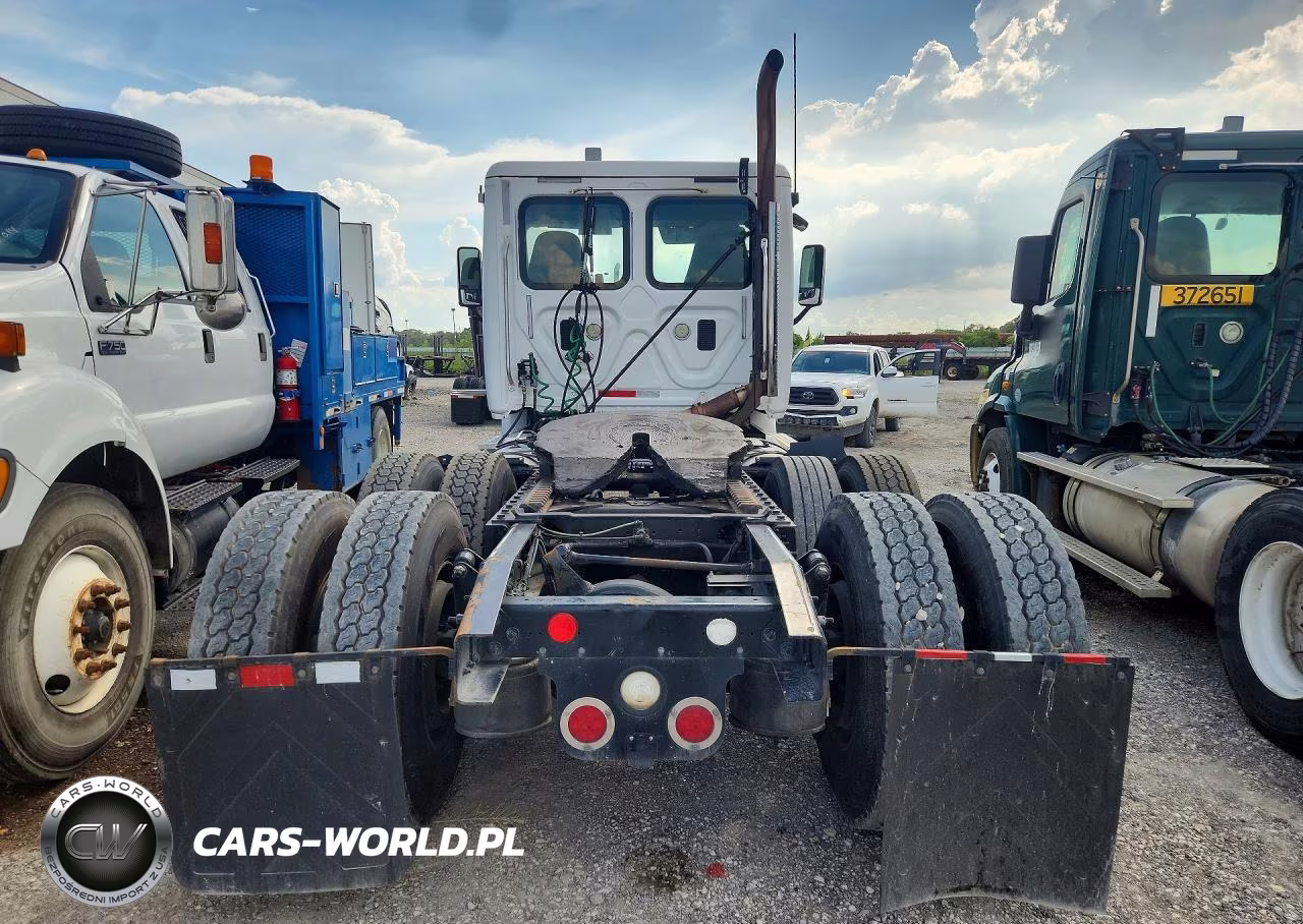 2016 Freightliner Cascadia 113 Semi Truck VIN:3AKJGBDV0GDGZ3618 - 6