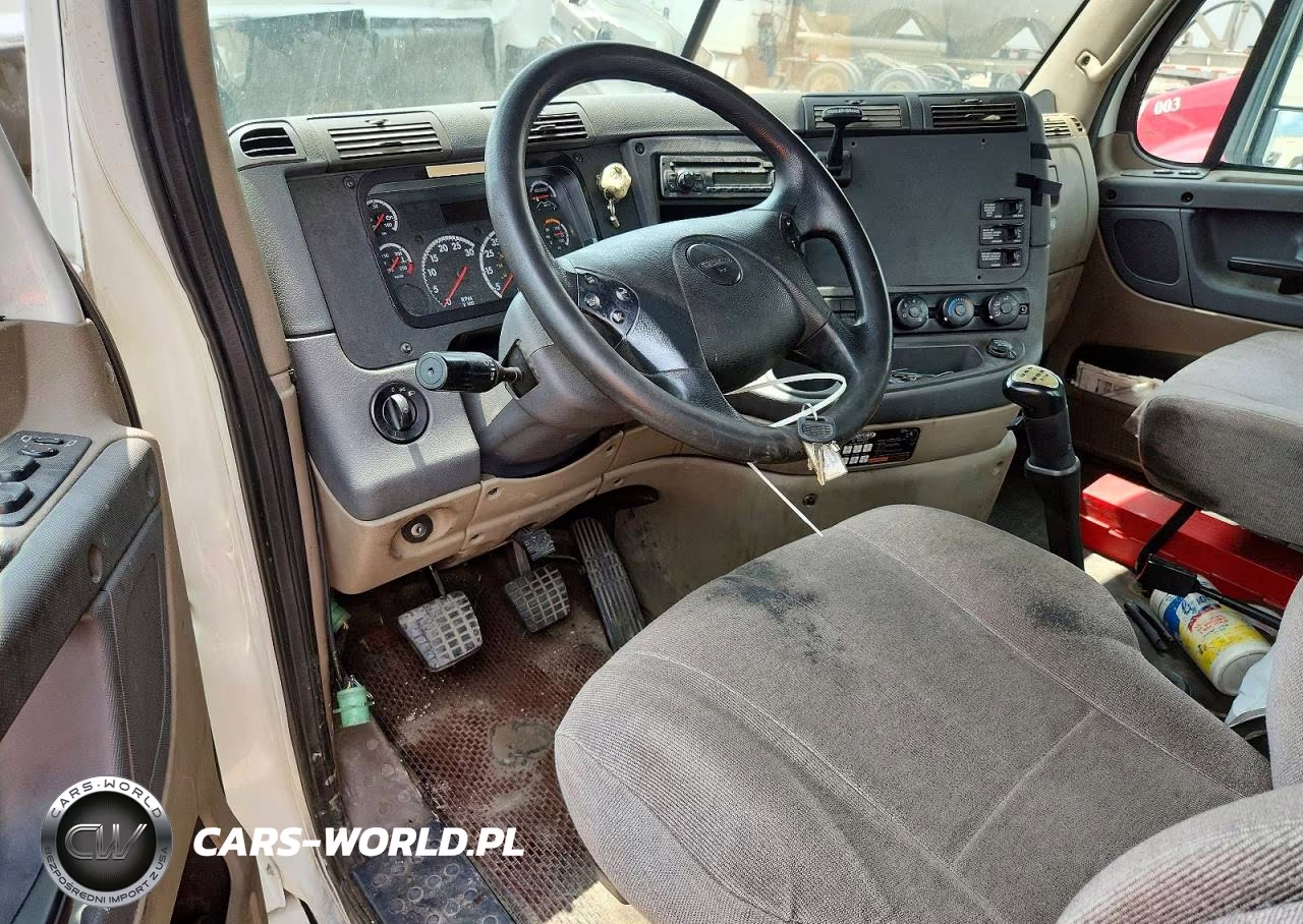 2016 Freightliner Cascadia 113 Semi Truck VIN:3AKJGBDV0GDGZ3618 - 8