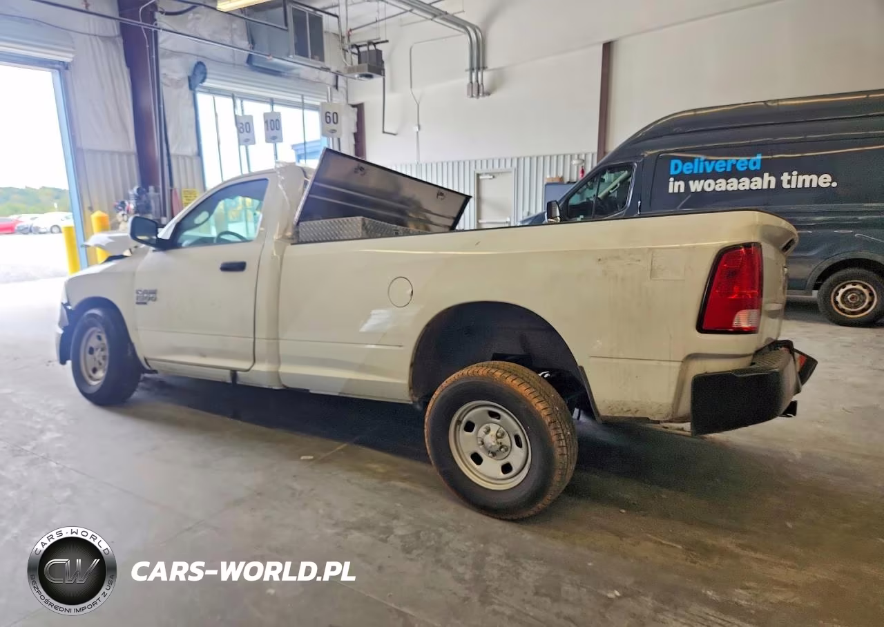 2023 Ram 1500 Classic Tradesman VIN:3C6JR6DG2PG655231 - 2