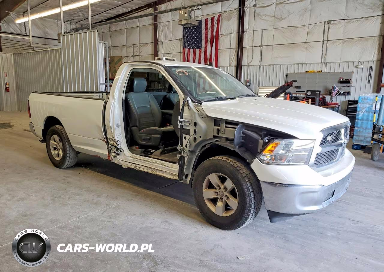 2023 Ram 1500 Classic Tradesman VIN:3C6JR6DG1PG639778 - 4