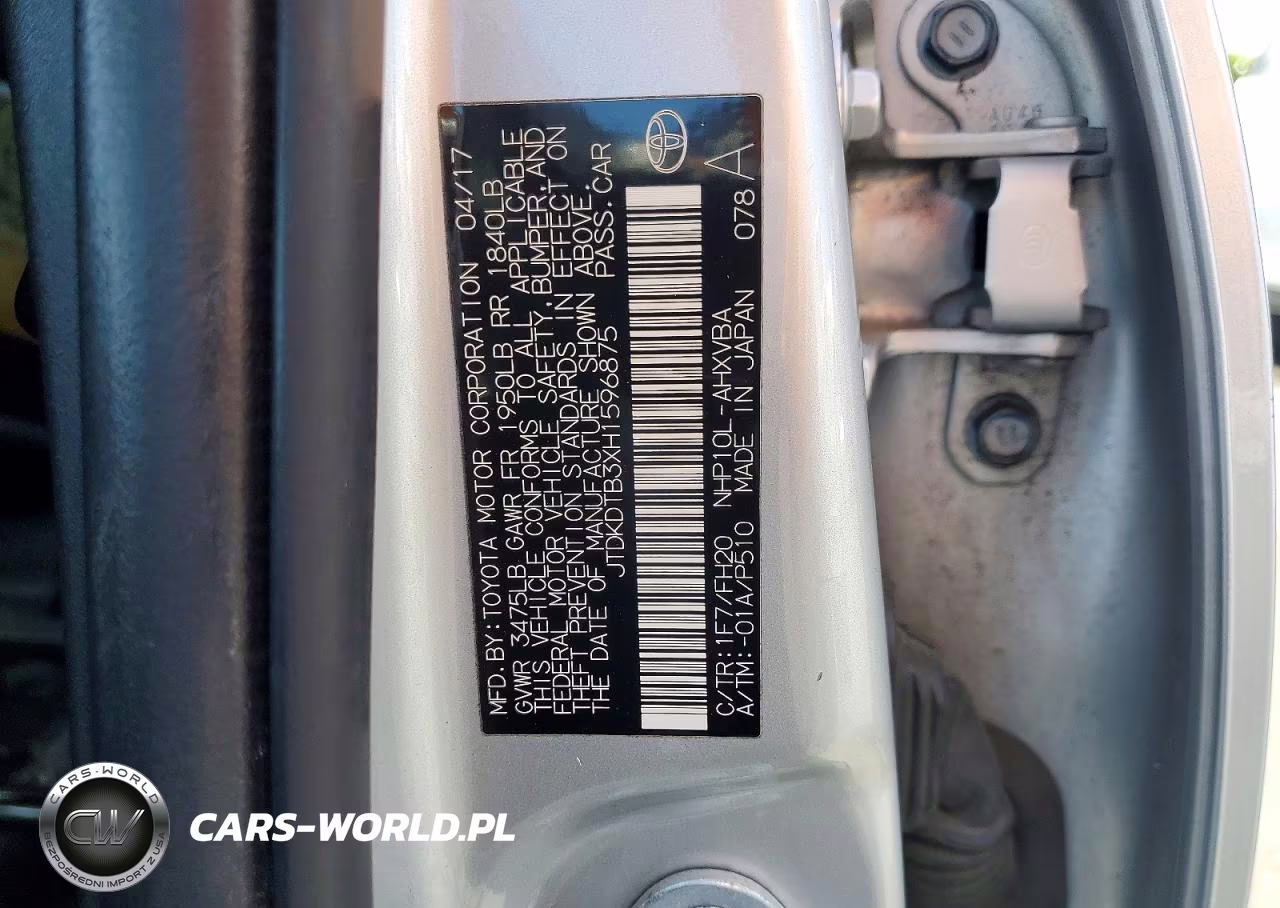 2017 Toyota Prius C One VIN:JTDKDTB3XH1596875 - 12