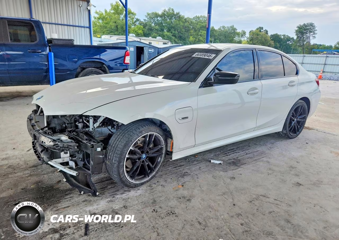 2022 BMW 330E