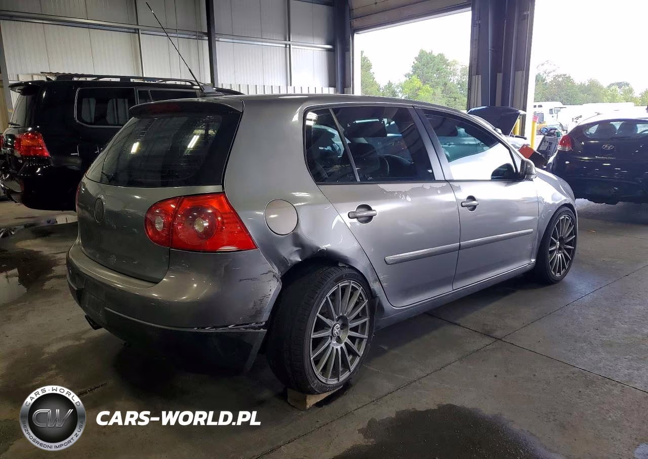 2008 Volkswagen Rabbit VIN:WVWCB71K28W290976 - 3