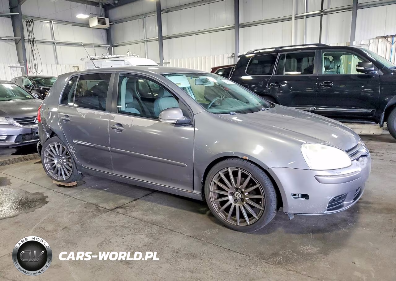 2008 Volkswagen Rabbit VIN:WVWCB71K28W290976 - 4