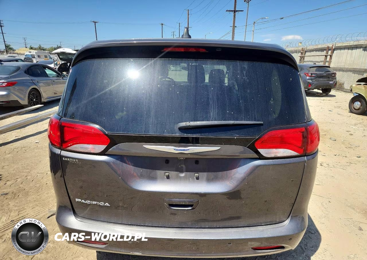 2018 Chrysler Pacifica L VIN:2C4RC1AG3JR355736 - 6