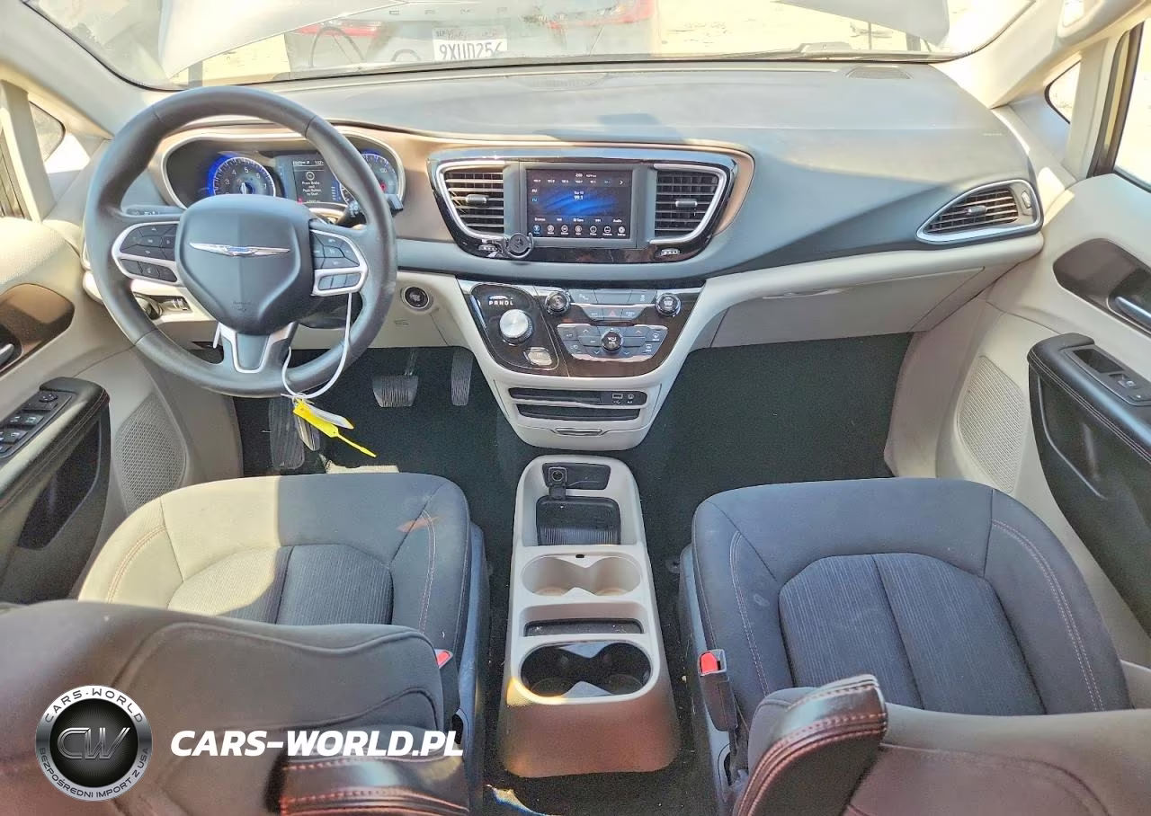 2018 Chrysler Pacifica L VIN:2C4RC1AG3JR355736 - 8