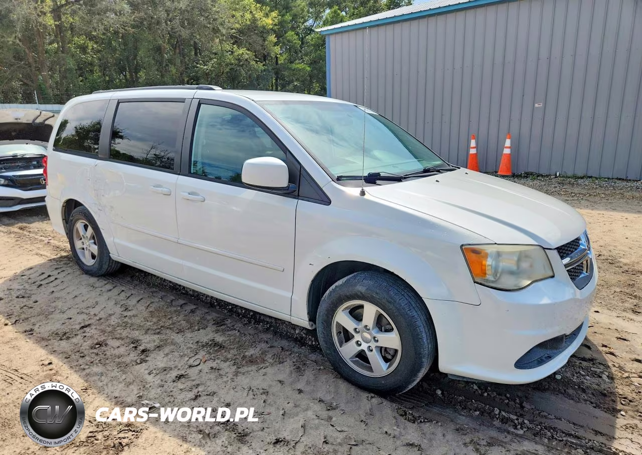 2013 Dodge Grand Caravan Sxt VIN:2C4RDGCG7DR654132 - 4