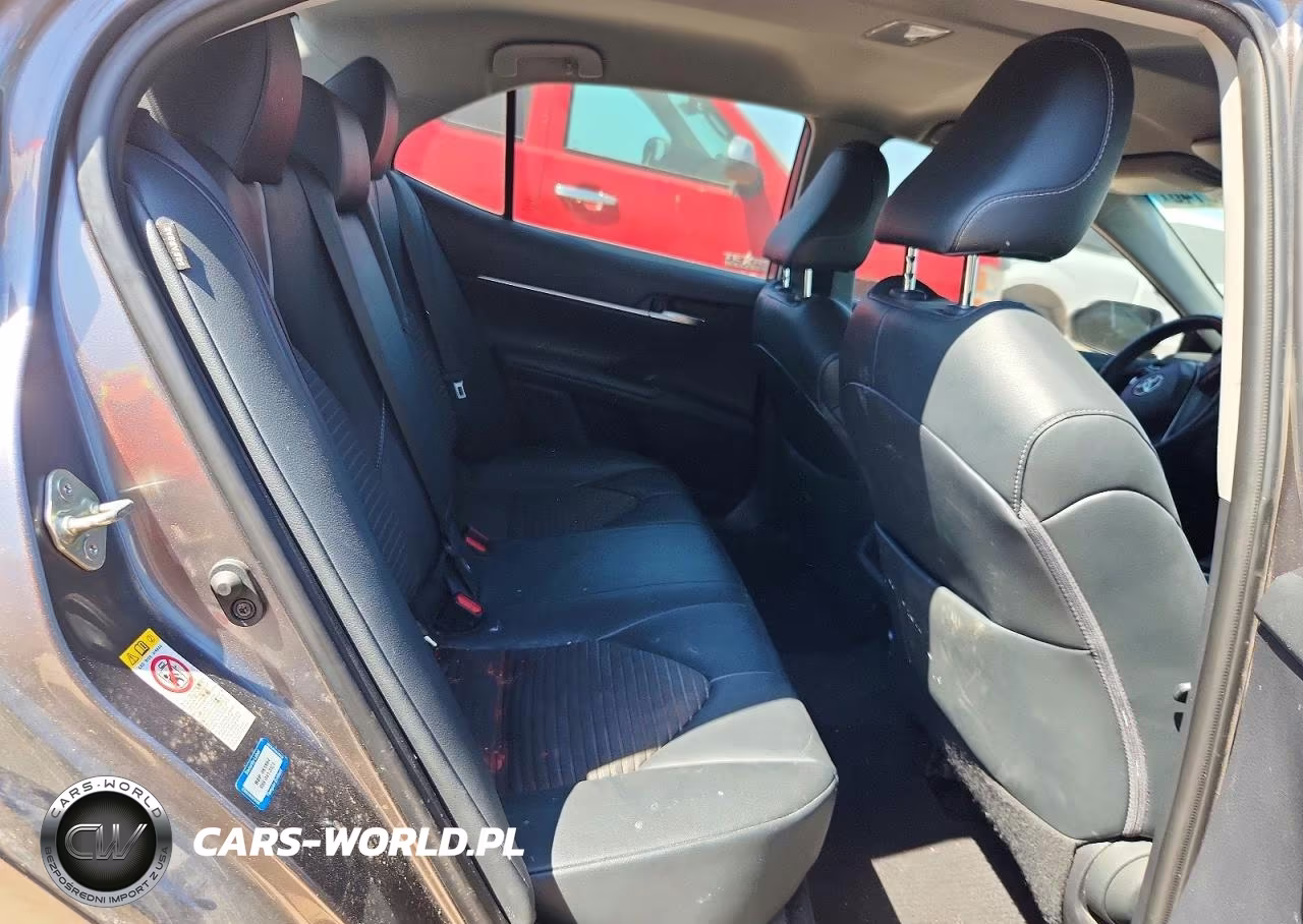 2018 Toyota Camry Se VIN:4T1B11HK8JU156701 - 10