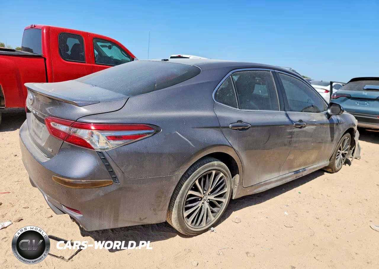 2018 Toyota Camry Se VIN:4T1B11HK8JU156701 - 3