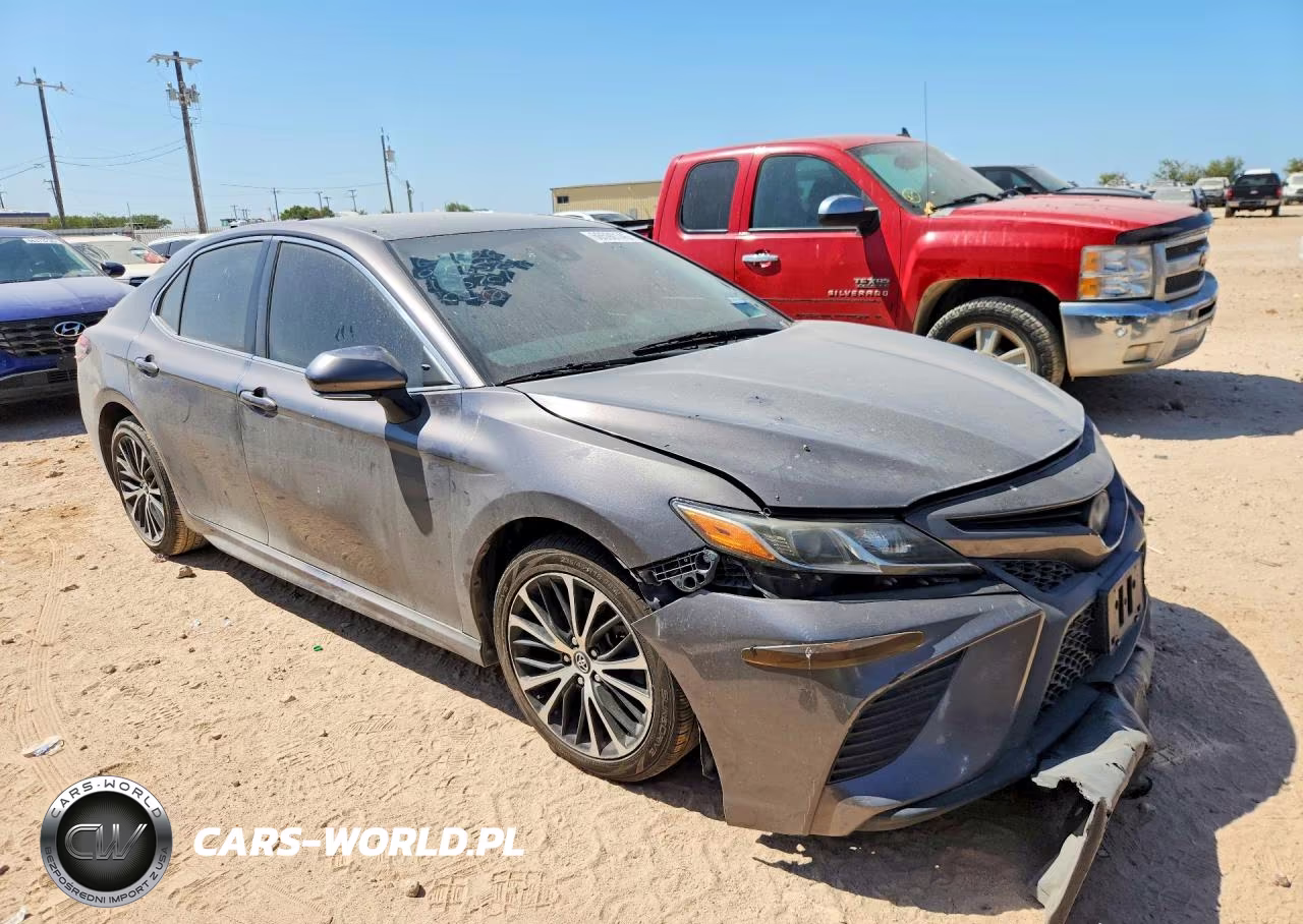 2018 Toyota Camry Se VIN:4T1B11HK8JU156701 - 4