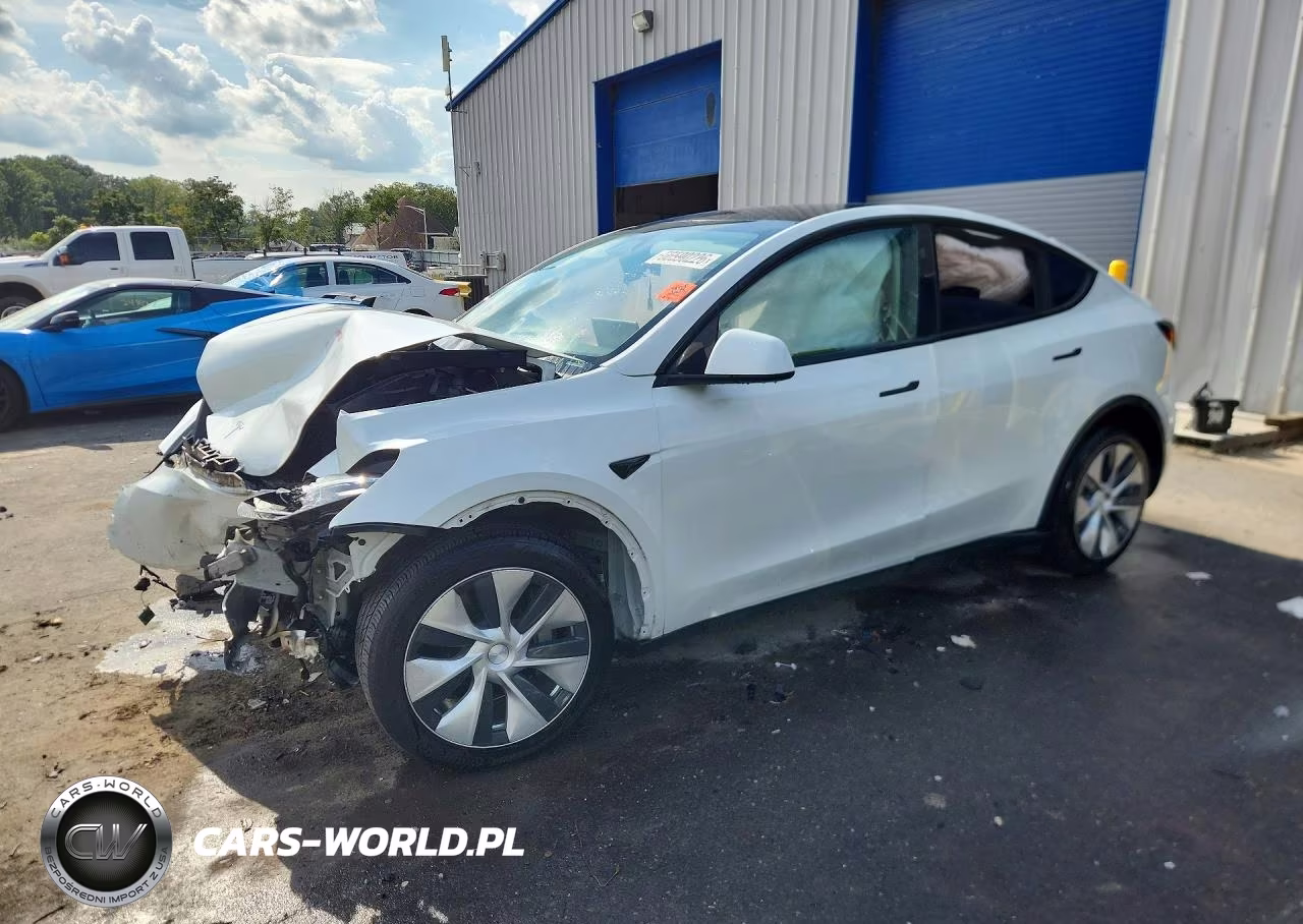 2024 Tesla Model Y – zdjęcie 1 z 13