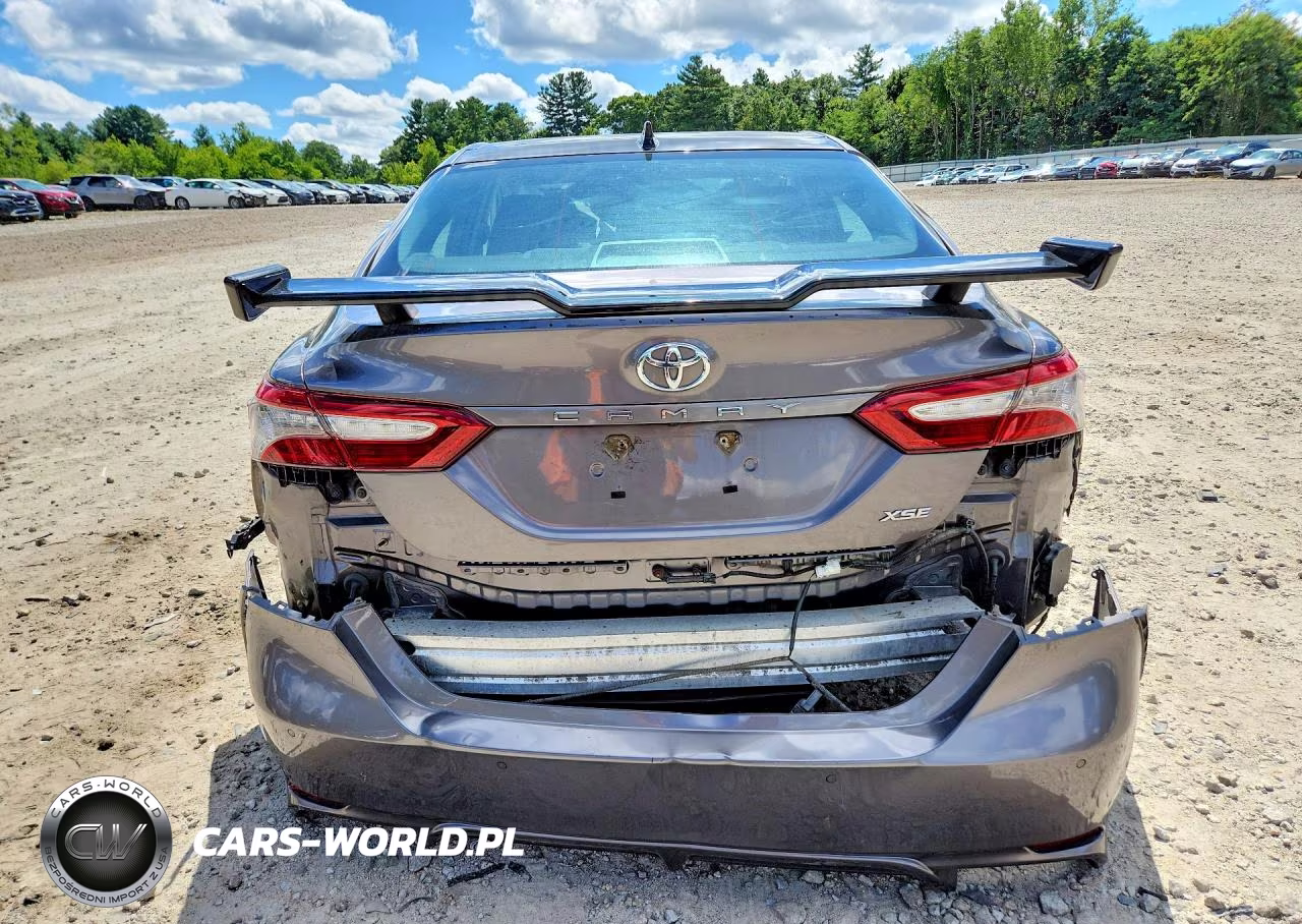 2018 Toyota Camry Xse VIN:4T1B61HK9JU006386 - 6