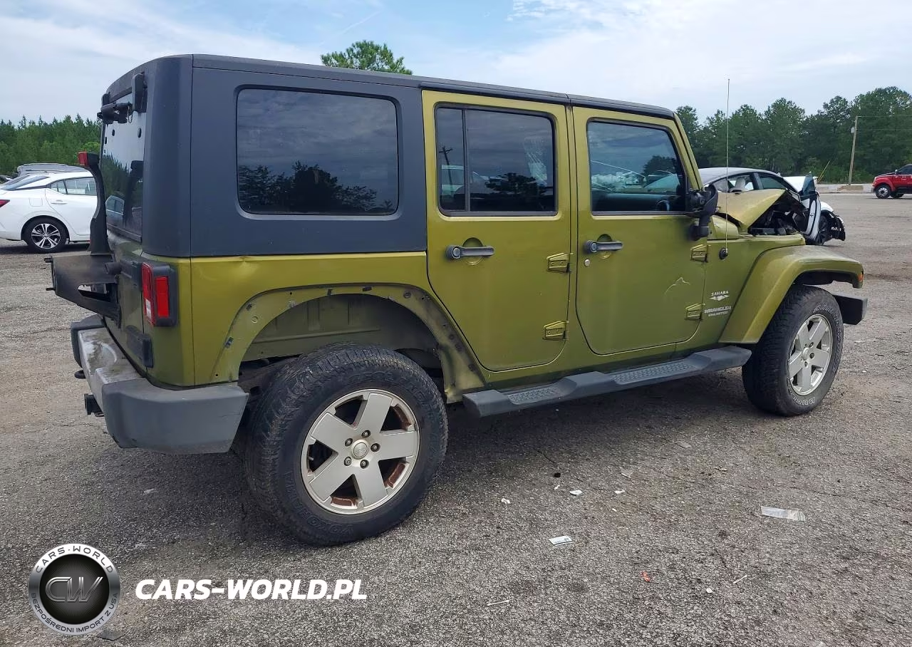 2010 Jeep Wrangler Unlimited Sahara VIN:1J4BA5H18AL203096 - 3