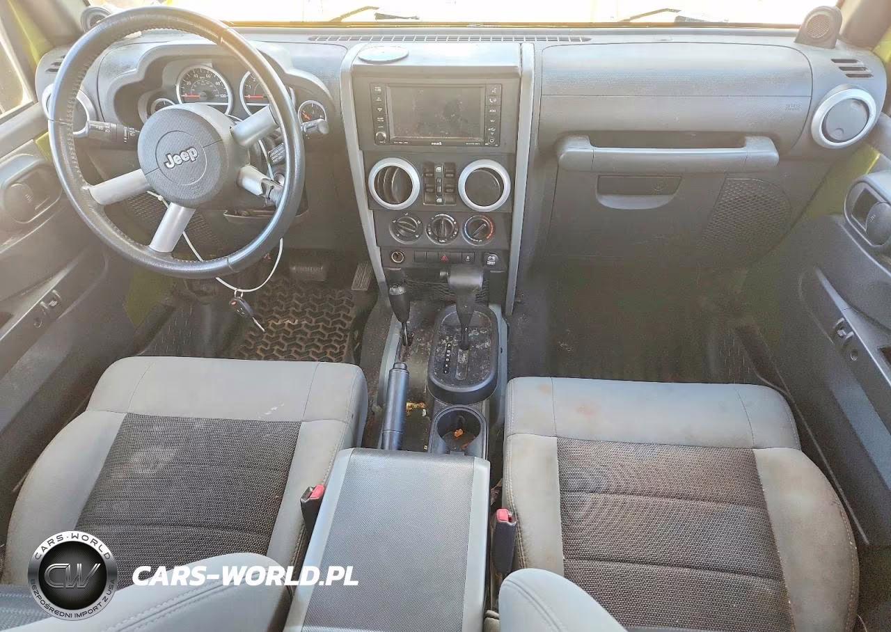 2010 Jeep Wrangler Unlimited Sahara VIN:1J4BA5H18AL203096 - 8