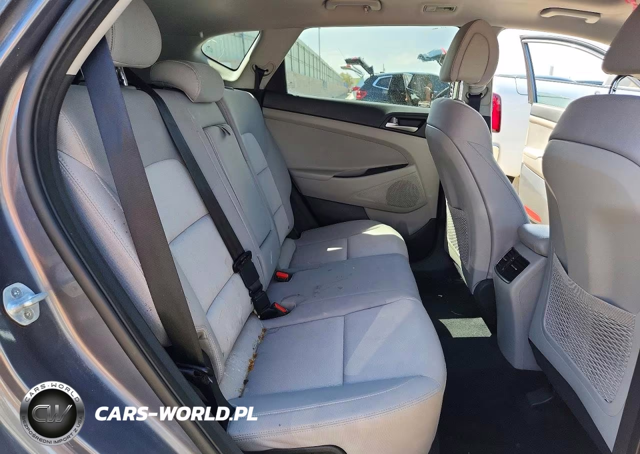 2018 Hyundai Tucson Value VIN:KM8J33A27JU837251 - 11