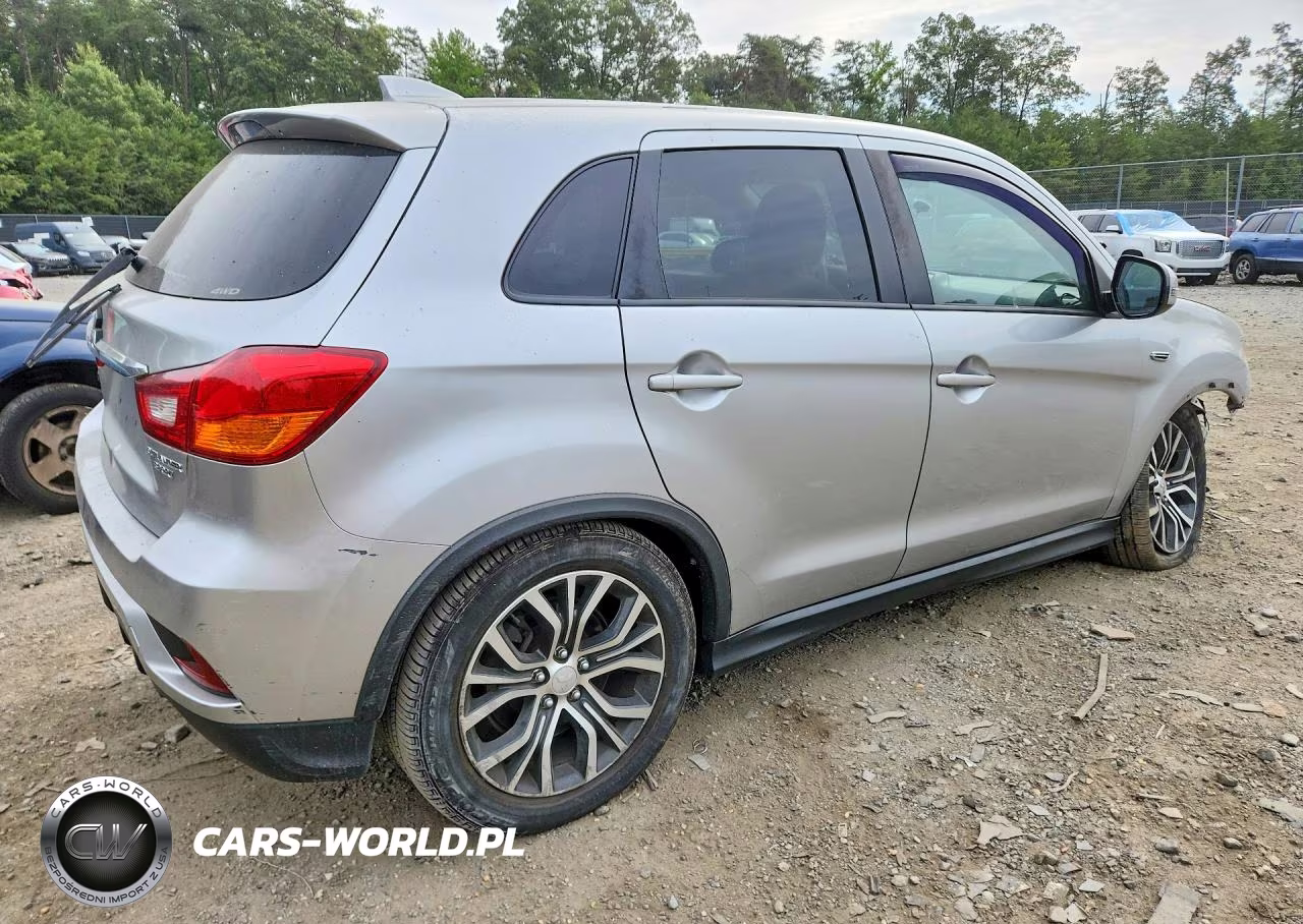 2018 Mitsubishi Outlander Sport Es VIN:JA4AR3AU1JU016256 - 3