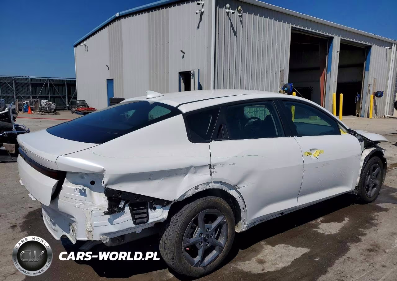 2025 Kia K4 Lxs VIN:3KPFT4DE7SE058437 - 3