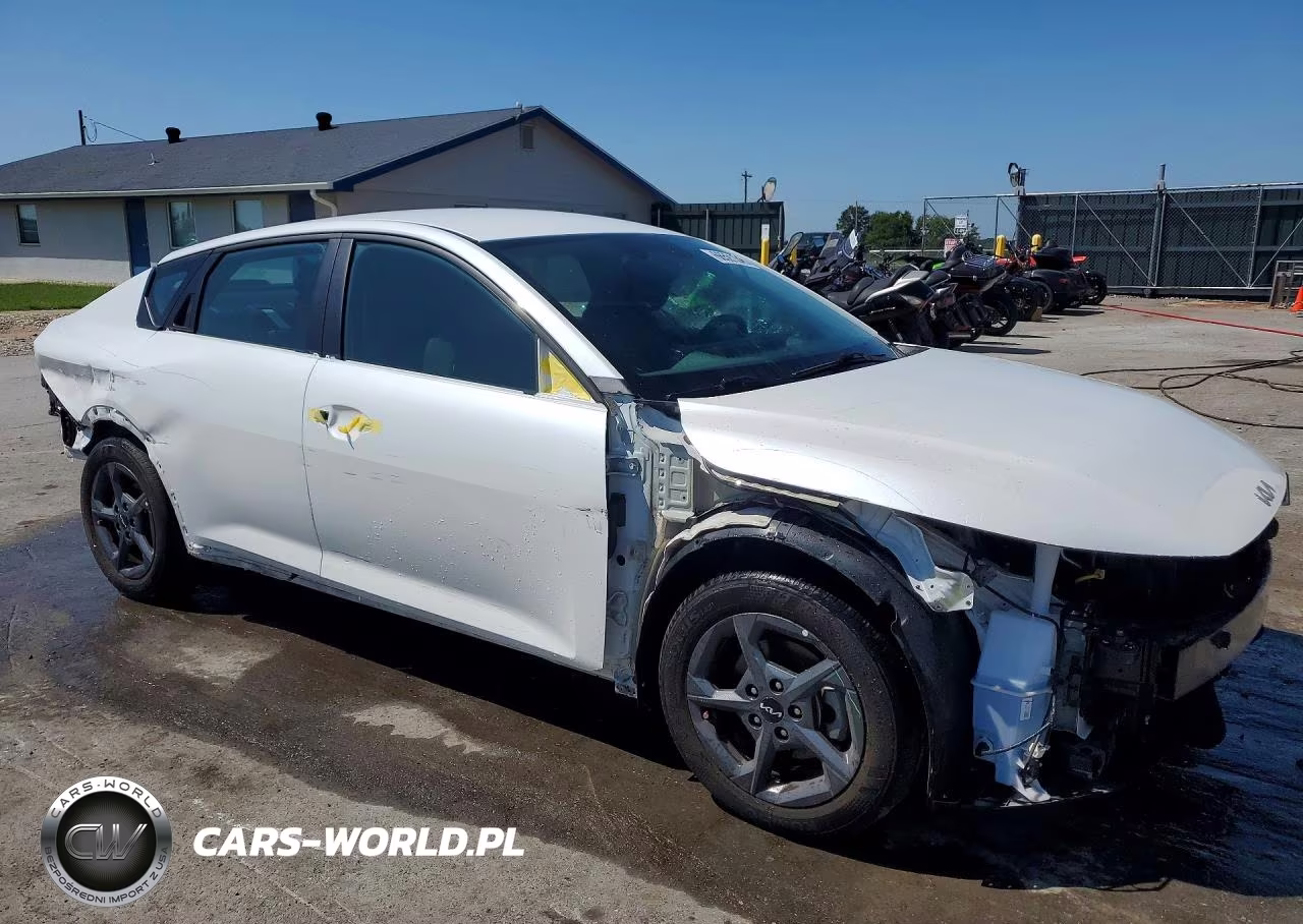 2025 Kia K4 Lxs VIN:3KPFT4DE7SE058437 - 4