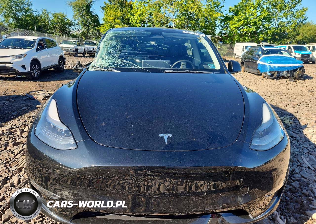 2022 Tesla Model Y VIN:7SAYGDEF1NF530265 - 5