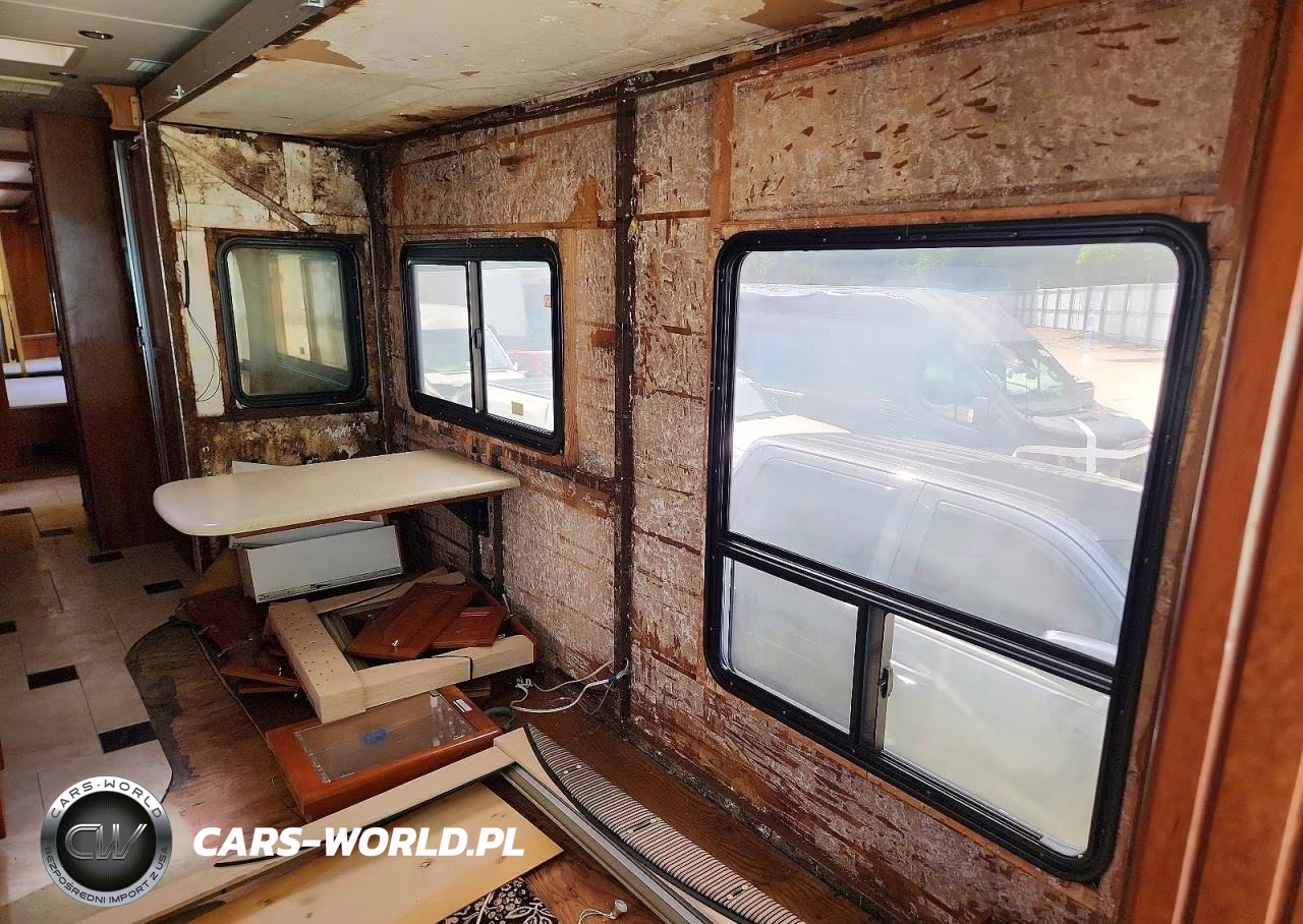 2005 Country Coach Allure Rv VIN:4U7A8ES1X51104582 - 9