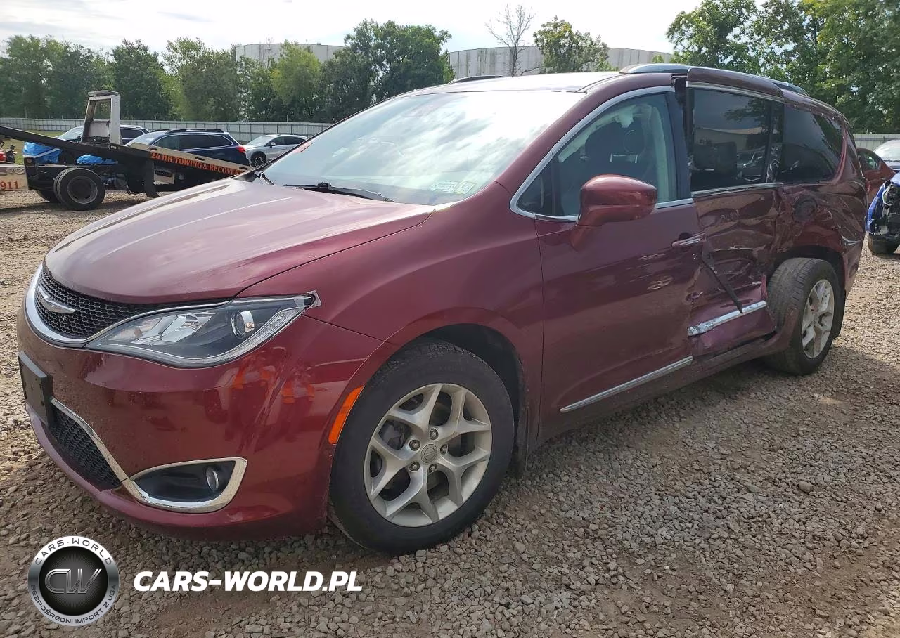 2017 Chrysler Pacifica Touring L Plus – zdjęcie 1 z 12