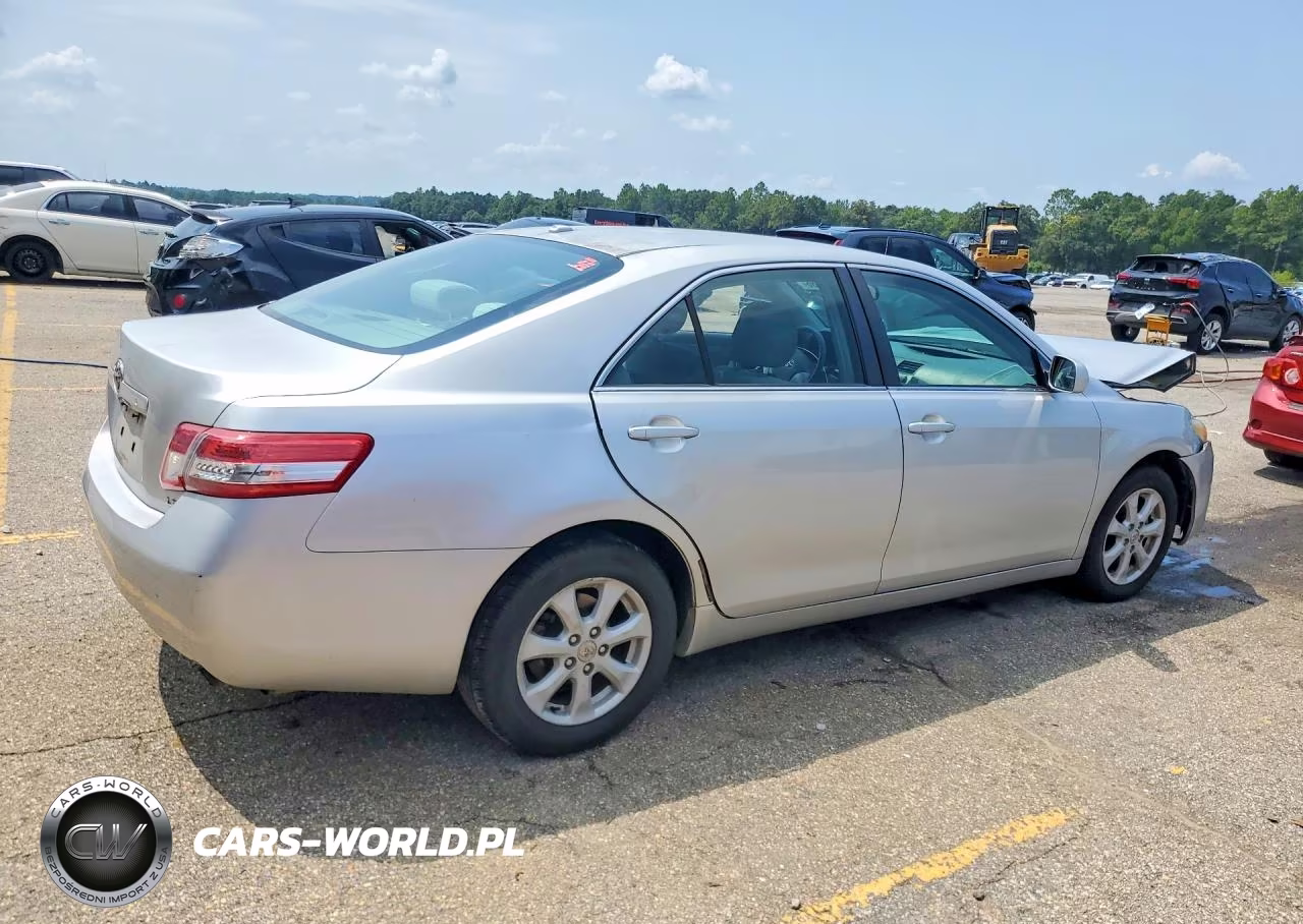 2011 Toyota Camry Le VIN:4T1BF3EK0BU755983 - 3