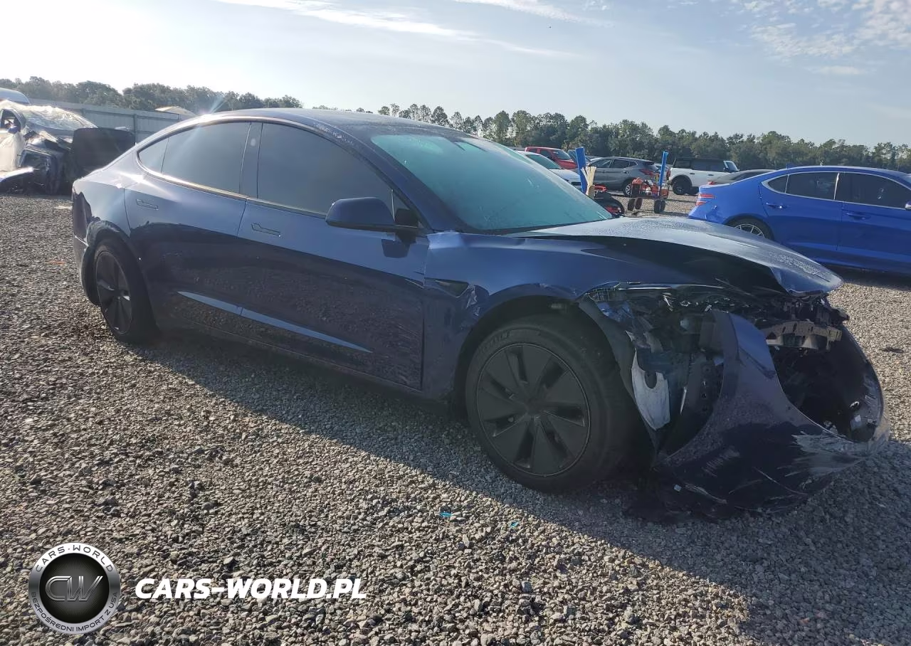 2025 Tesla Model 3 VIN:5YJ3E1EA9SF922440 - 4
