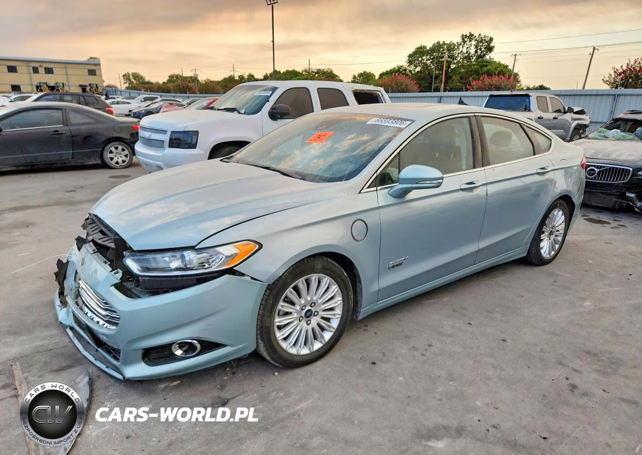 2013 Ford Fusion Titanium Phev – zdjęcie 1 z 12