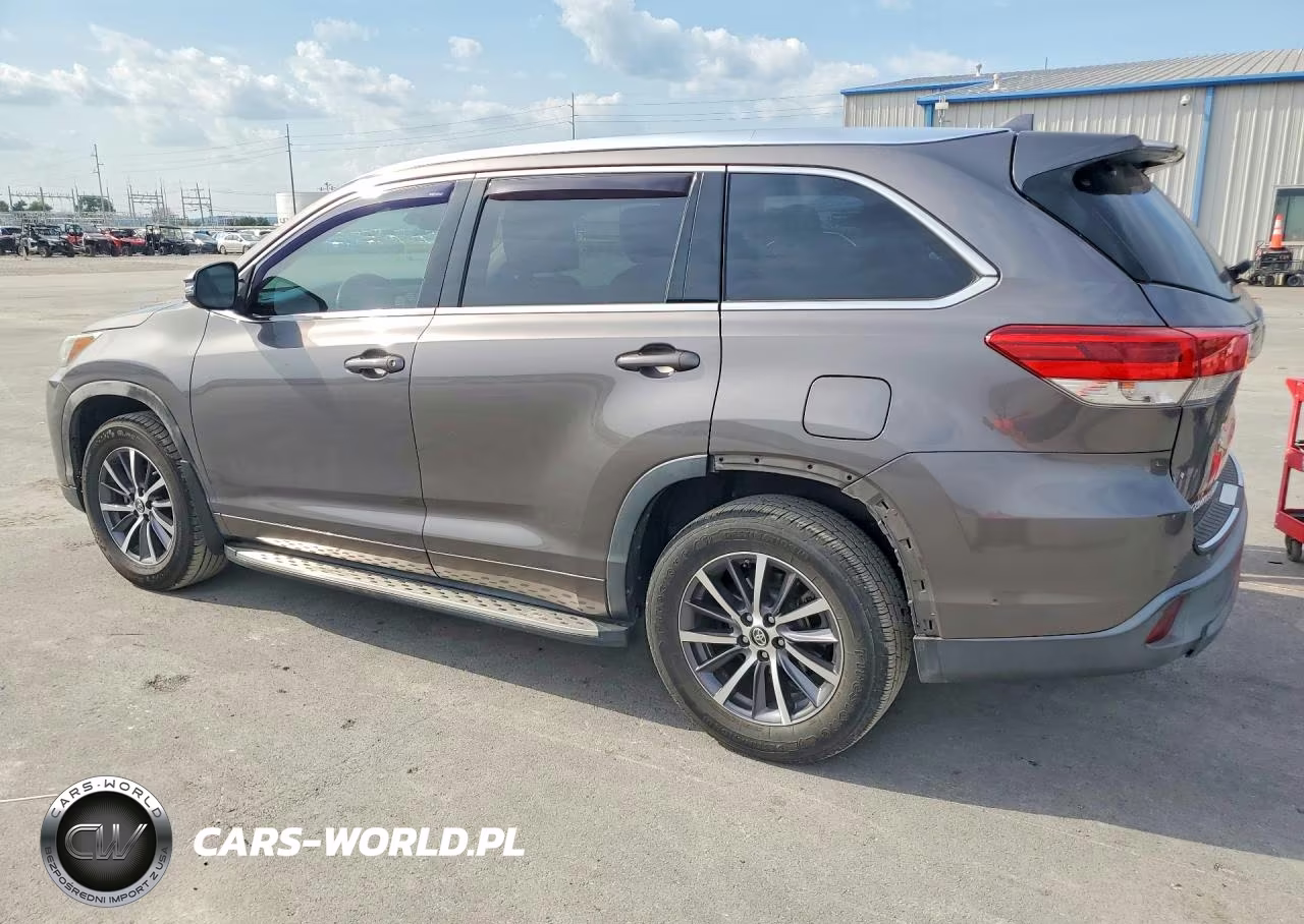 2017 Toyota Highlander Xle VIN:5TDKZRFH4HS194010 - 2