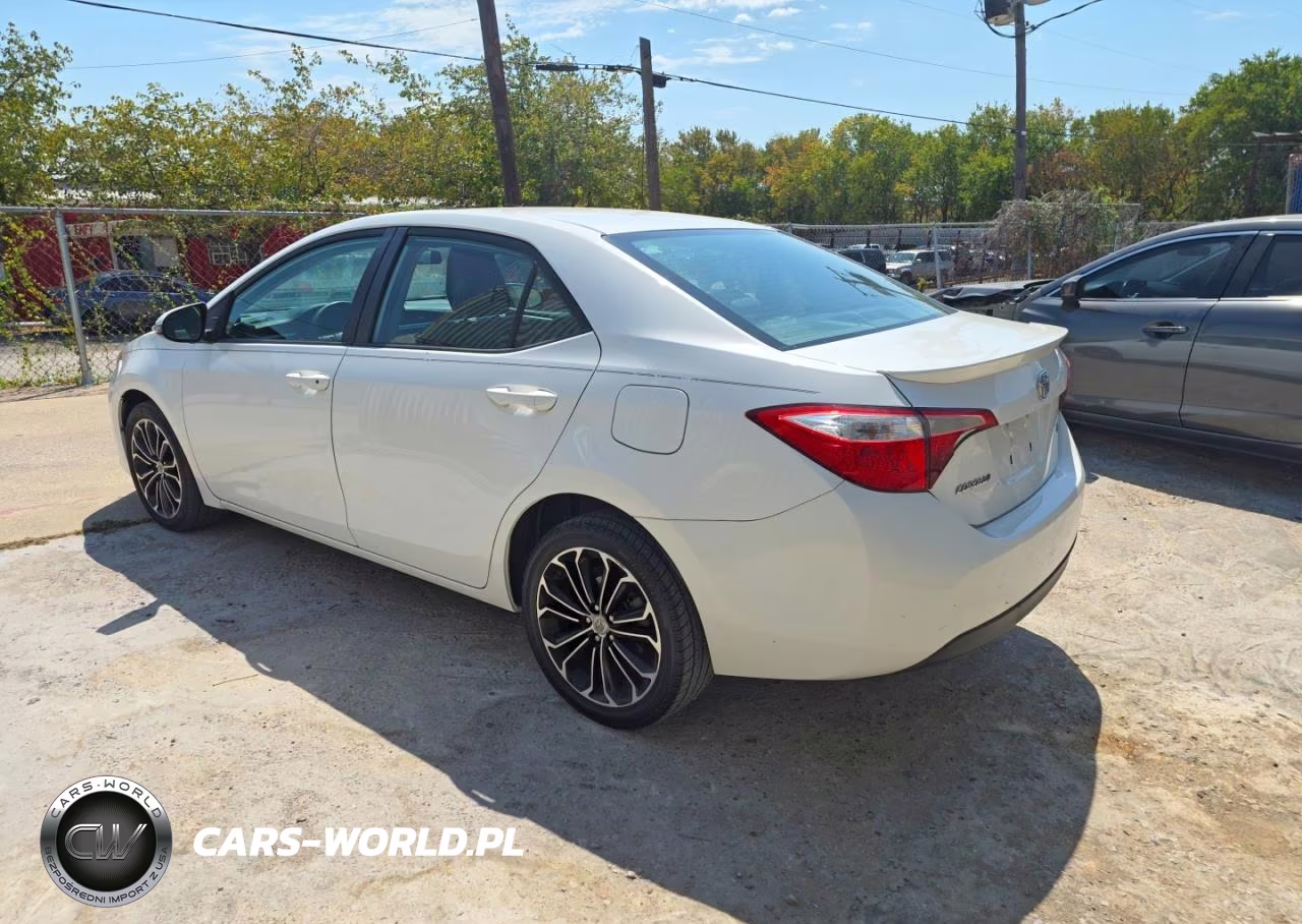 2015 Toyota Corolla S Plus VIN:2T1BURHE3FC348973 - 3
