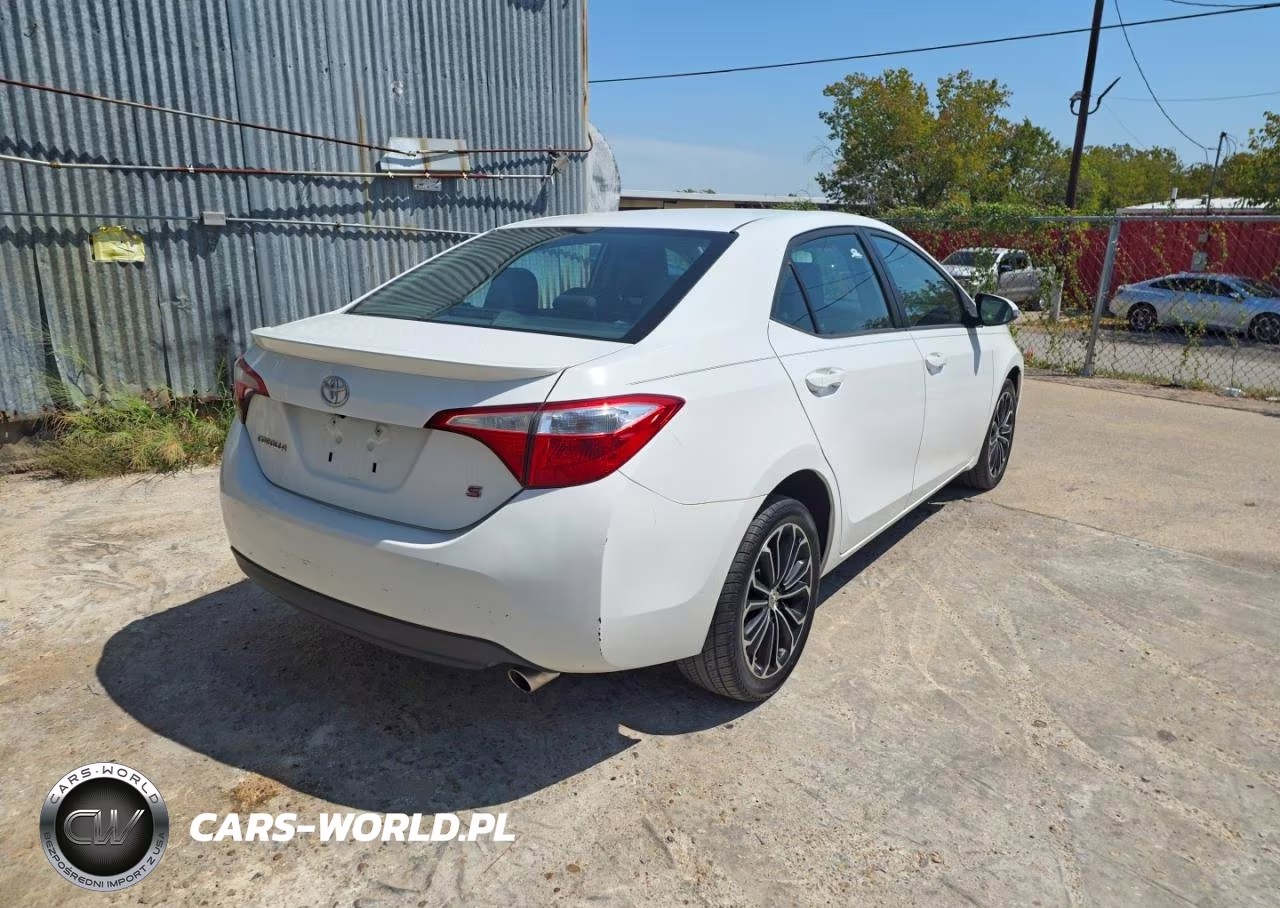 2015 Toyota Corolla S Plus VIN:2T1BURHE3FC348973 - 4