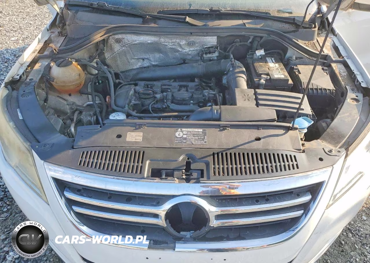 2011 Volkswagen Tiguan S VIN:WVGAV7AX0BW526845 - 12