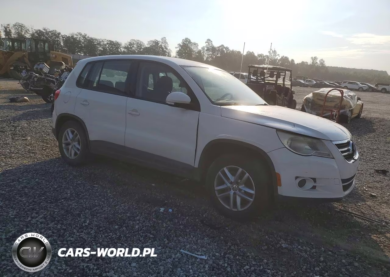 2011 Volkswagen Tiguan S VIN:WVGAV7AX0BW526845 - 4