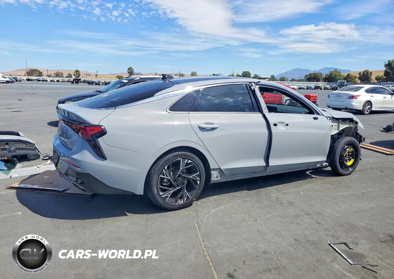 2025 Kia K5 Gt Line VIN:KNAG64J76S5365270 - 3
