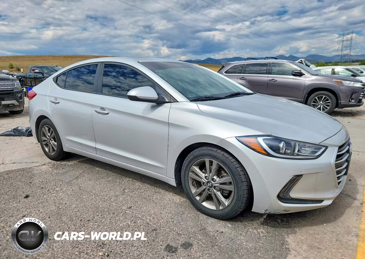 2018 Hyundai Elantra Value Edition VIN:5NPD84LF8JH373390 - 4